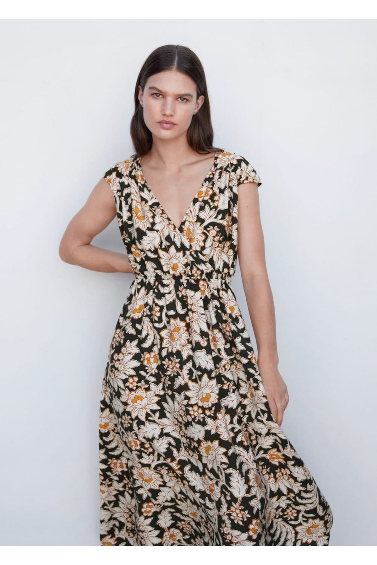 MANGO Anvelop yakalı çiçekli elbise
