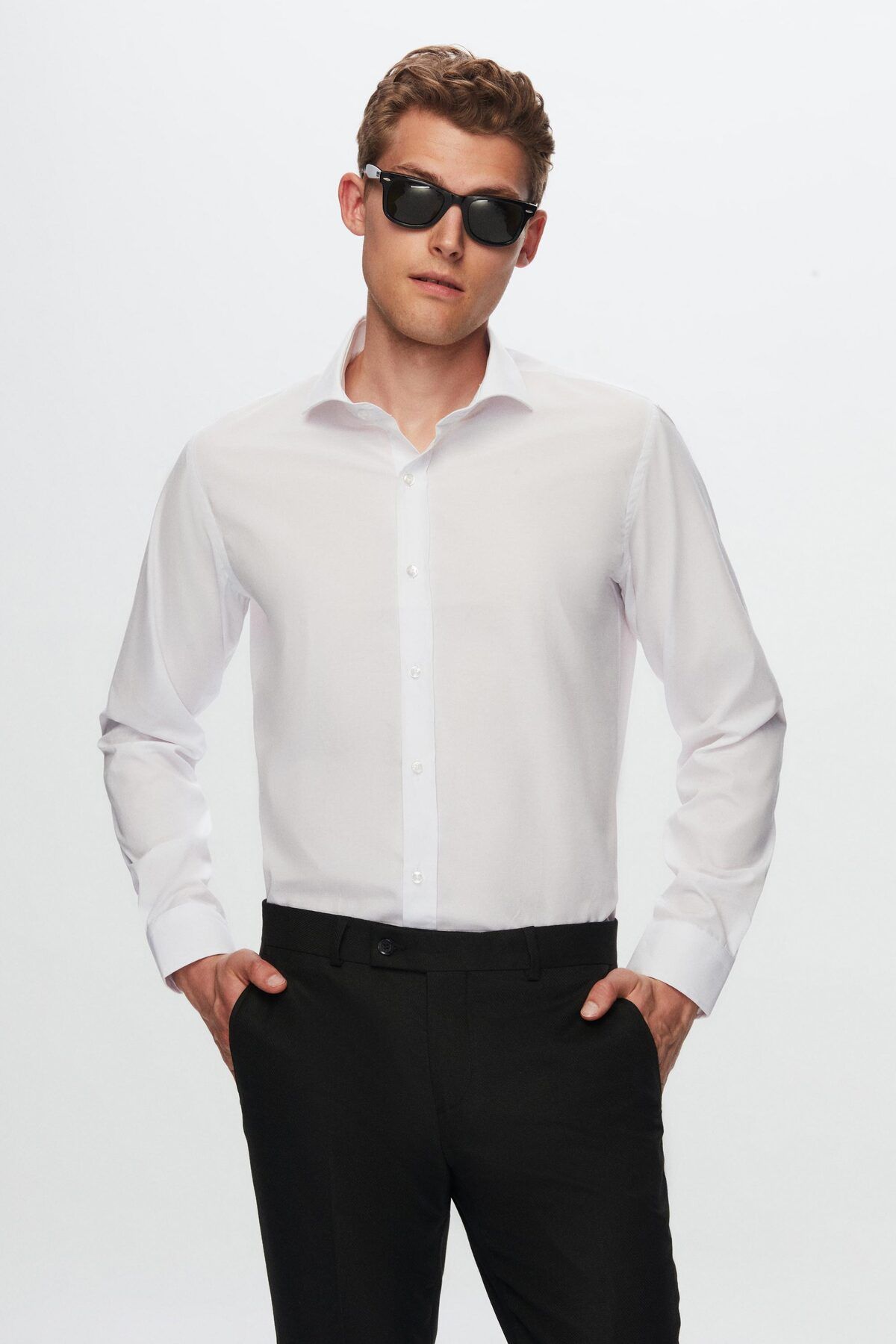 D'S Damat Slim Fit Beyaz Italyan Yaka Gömlek