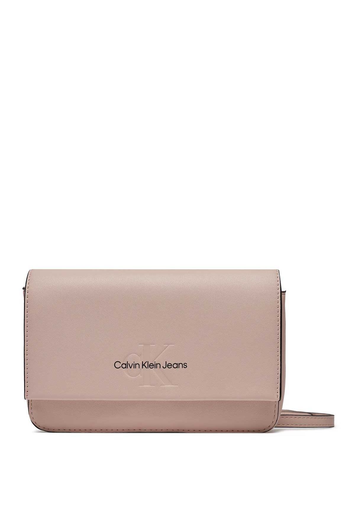 Calvin Klein Kadın Calvin Klein Sculpted Wallet Cüzdan K60K611543
