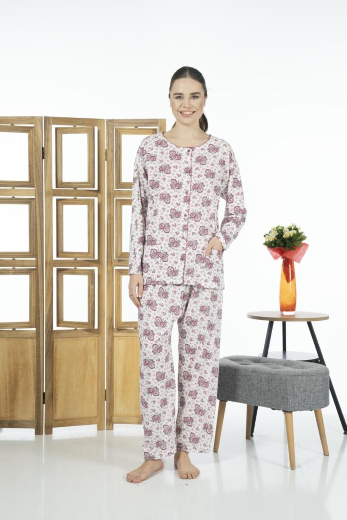 Estiva Kadın Çiçek Desenli Önden Düğmeli Cepli Yuvarlak Yaka Penye Pijama Takımı