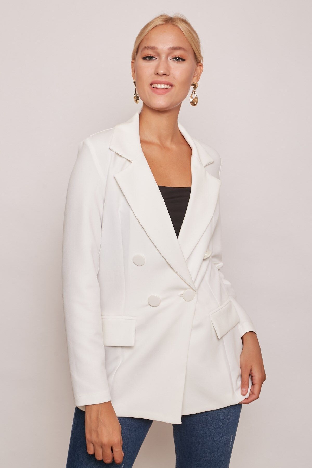 Jument Kadın Düğme Detaylı Uzun Kol Şık Ofis Süs Cep Kapaklı Kumaş Blazer Ceket-krem
