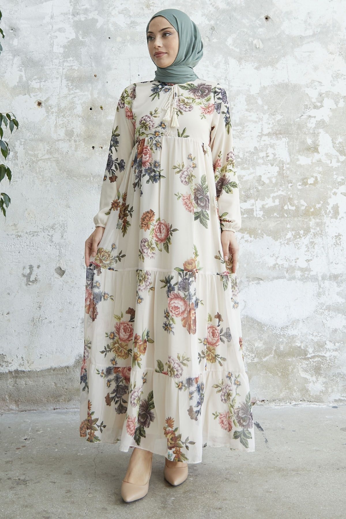 InStyle Yakası Bağcıklı Çiçekli Şifon Elbise - Krem