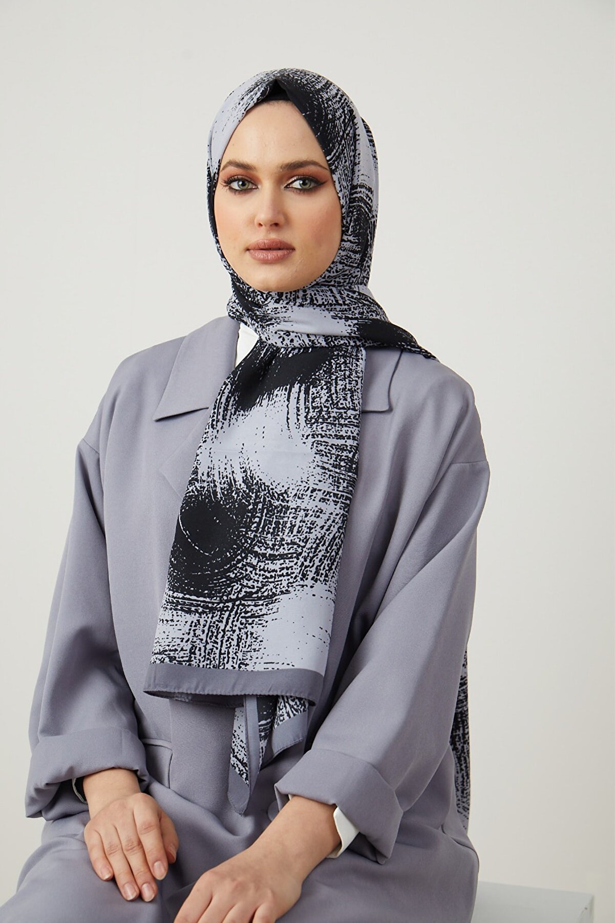 Kaşmir Kadın Gümüş Siyah Serisi Medine Ipeği Şal