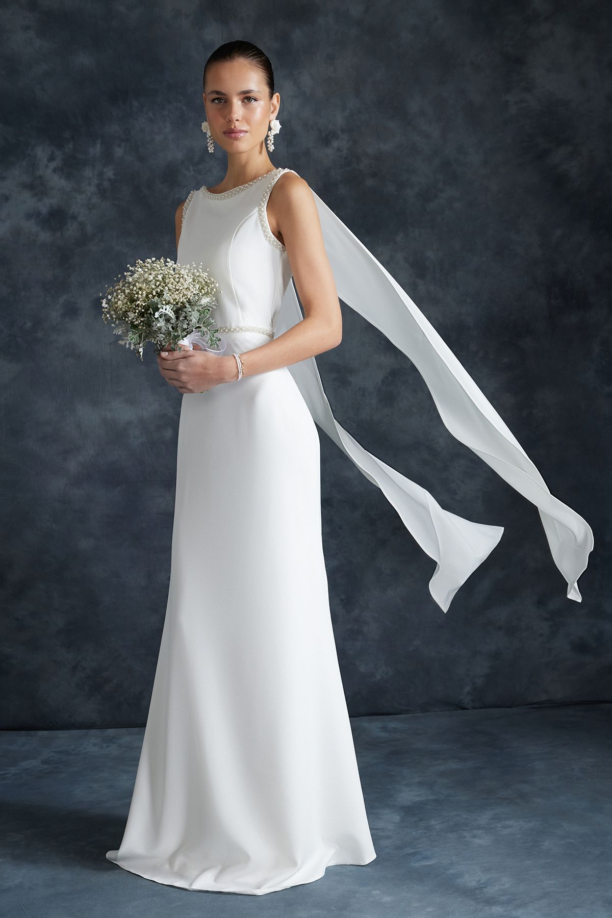 TRENDYOLMİLLA Bridal Beyaz İnci Detaylı Düğün/Nikah Uzun Gece Abiye Elbise TPRSS24AE00043