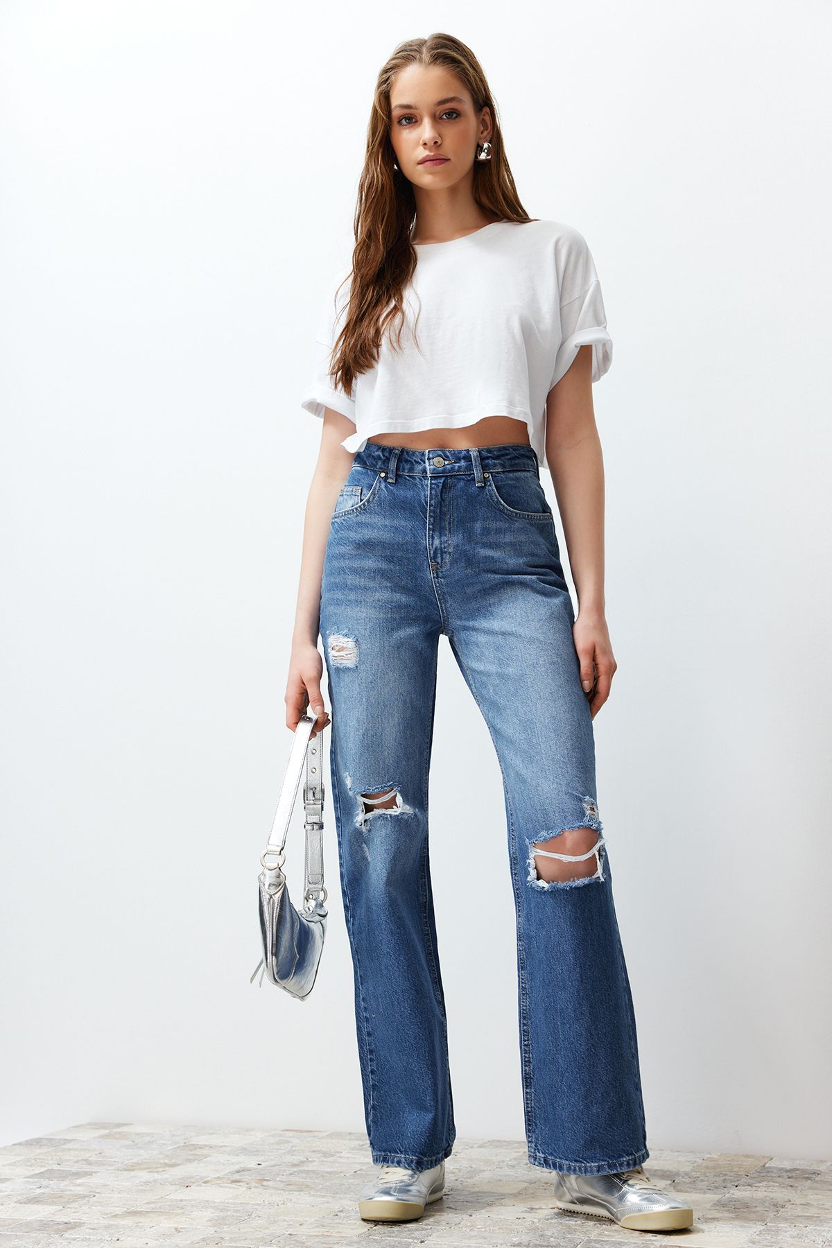 TRENDYOLMİLLA Mavi Yırtıklı Yüksek Bel Wide Leg Jeans TWOSS24JE00199