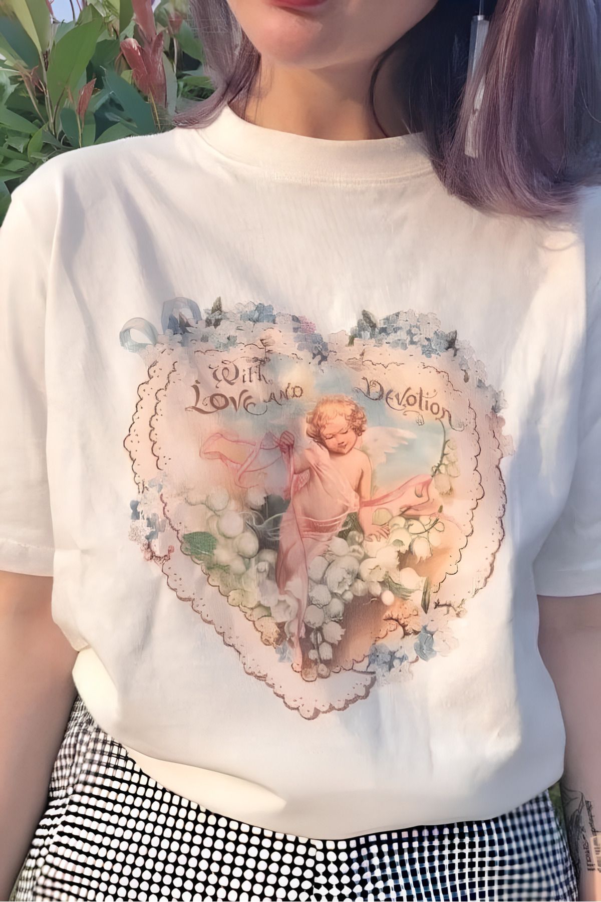 Gofeel Beyaz Unisex Vintage Style Cupid Flowers T-Shirt