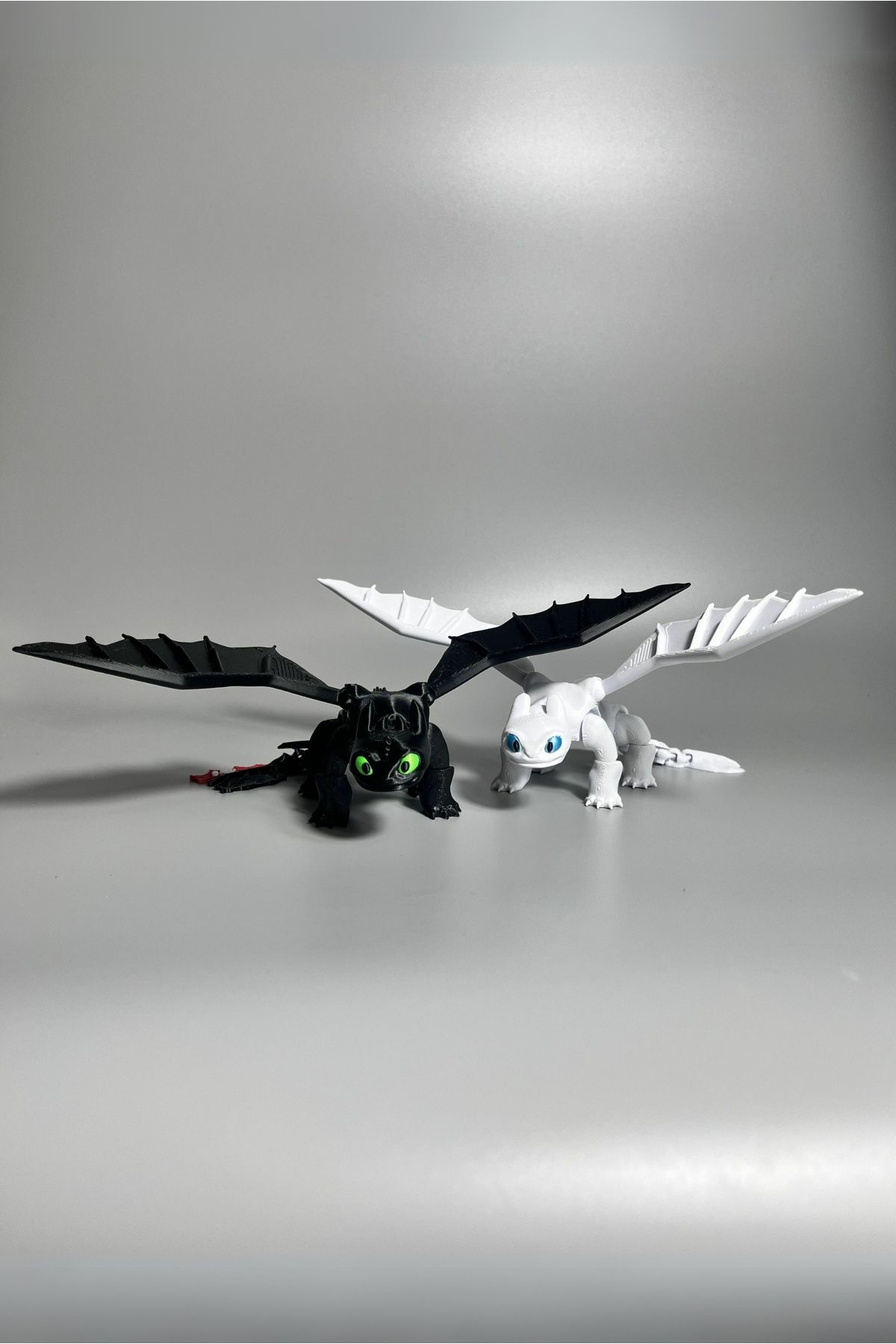 Piyo Design Ejderhanı Nasıl Eğitirsin: Toothless ve Light Fury Ejderhaları Paketi - 2 Adet