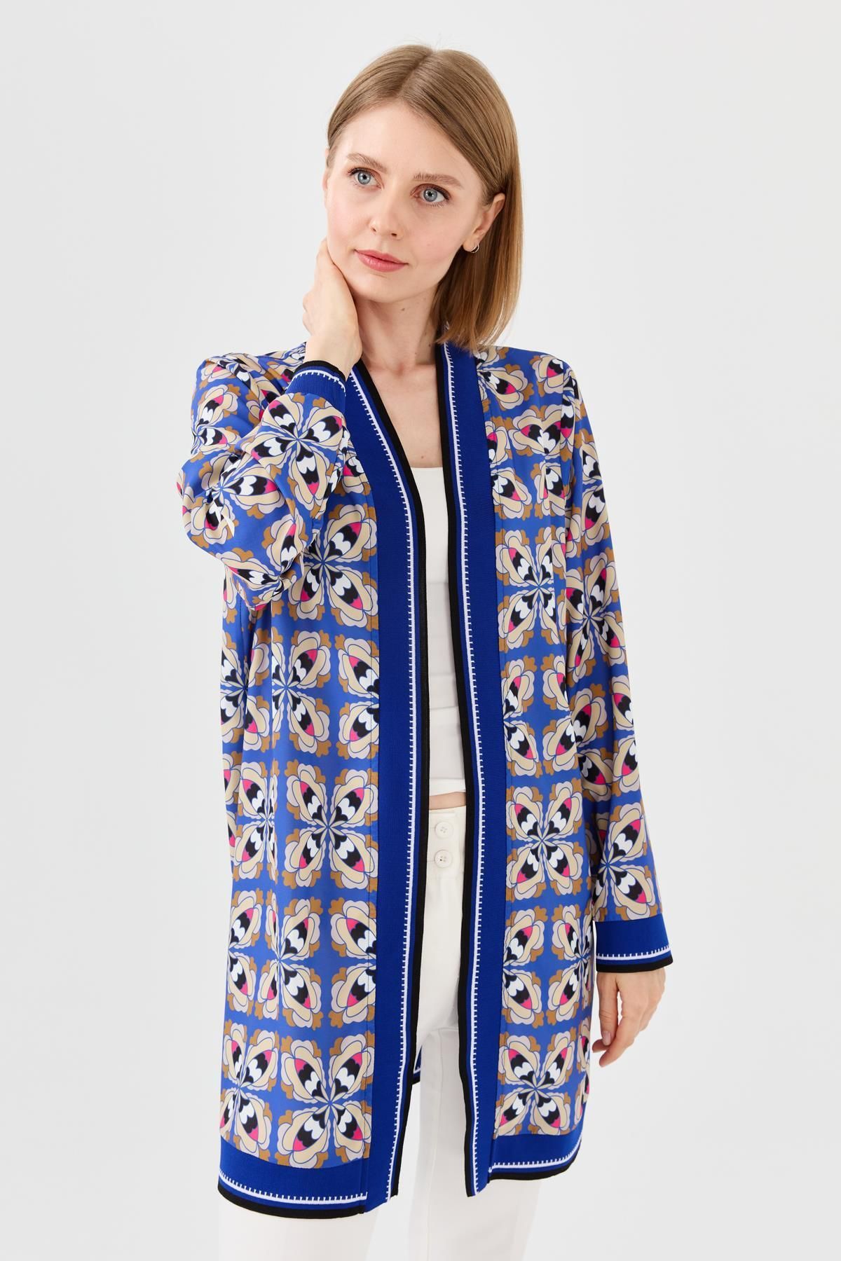 Desen Triko Kadın Renkli Desenli Uzun Yazlık Ceket Mavi