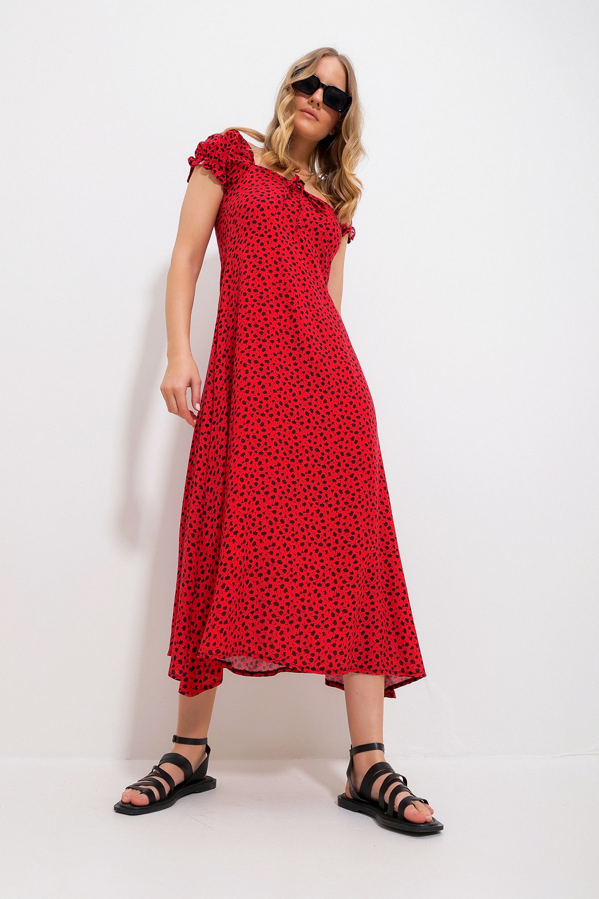 Trend Alaçatı Stili Kadın Kırmızı Kare Yaka Çiçek Desenli Dokuma Elbise Alc-X11735