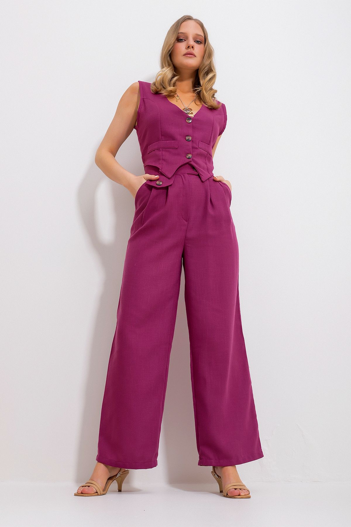 Trend Alaçatı Stili Kadın Violet Fileto Cepli Önü Düğmeli Yelek Ve Palazzo Pantolon Keten Alt Üst Takım Takım ALC-X11767