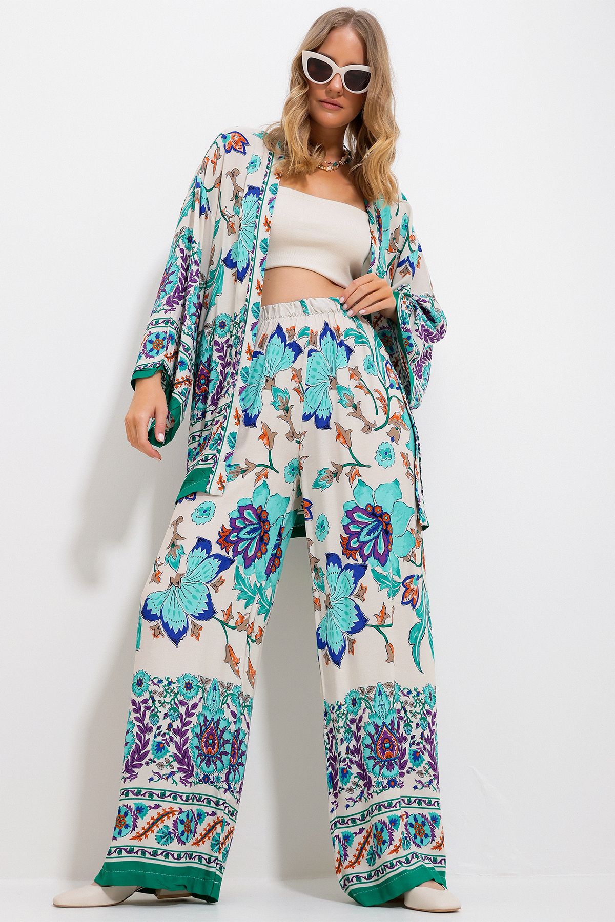 Trend Alaçatı Stili Kadın Bej Kimono Ceket Ve Palazzo Pantolon Takım Alc-X11751