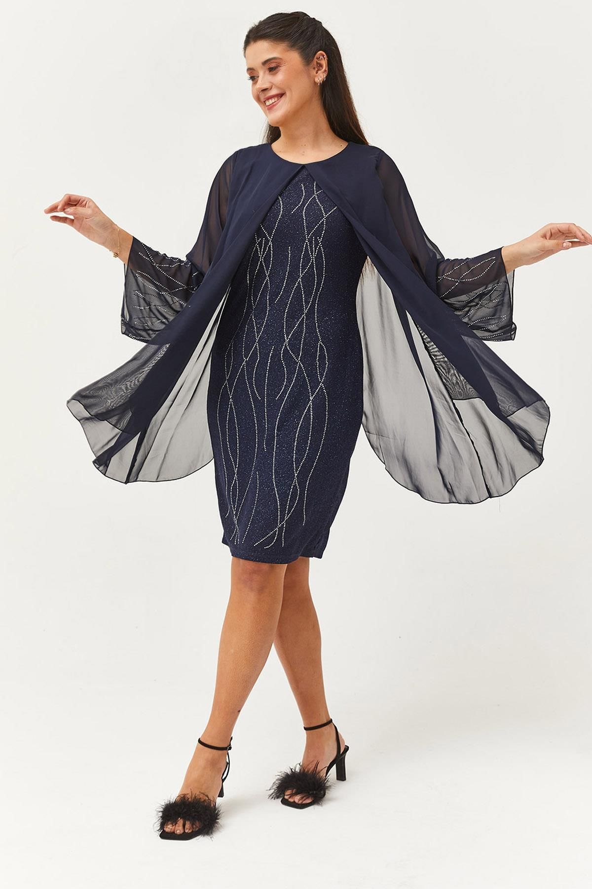 Ebsumu Kadın Büyük Beden Taş Desen Şifon Kol Detaylı Lacivert Abiye & Gece Elbisesi