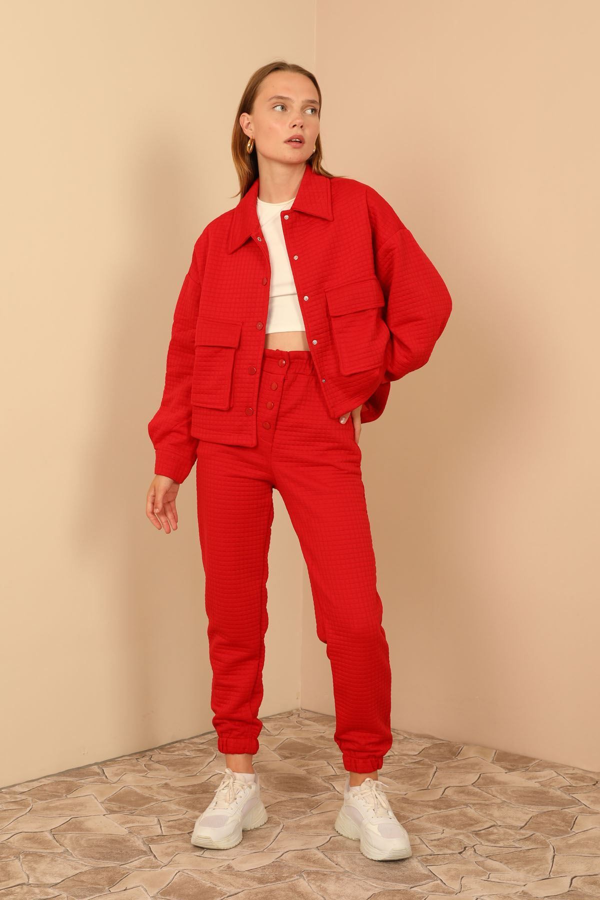 Lody Mood Kapitone Kumaş Gömlek Yaka Oversize/Salaş Çıtçıt Detaylı Kadın Ceket-Kırmızı