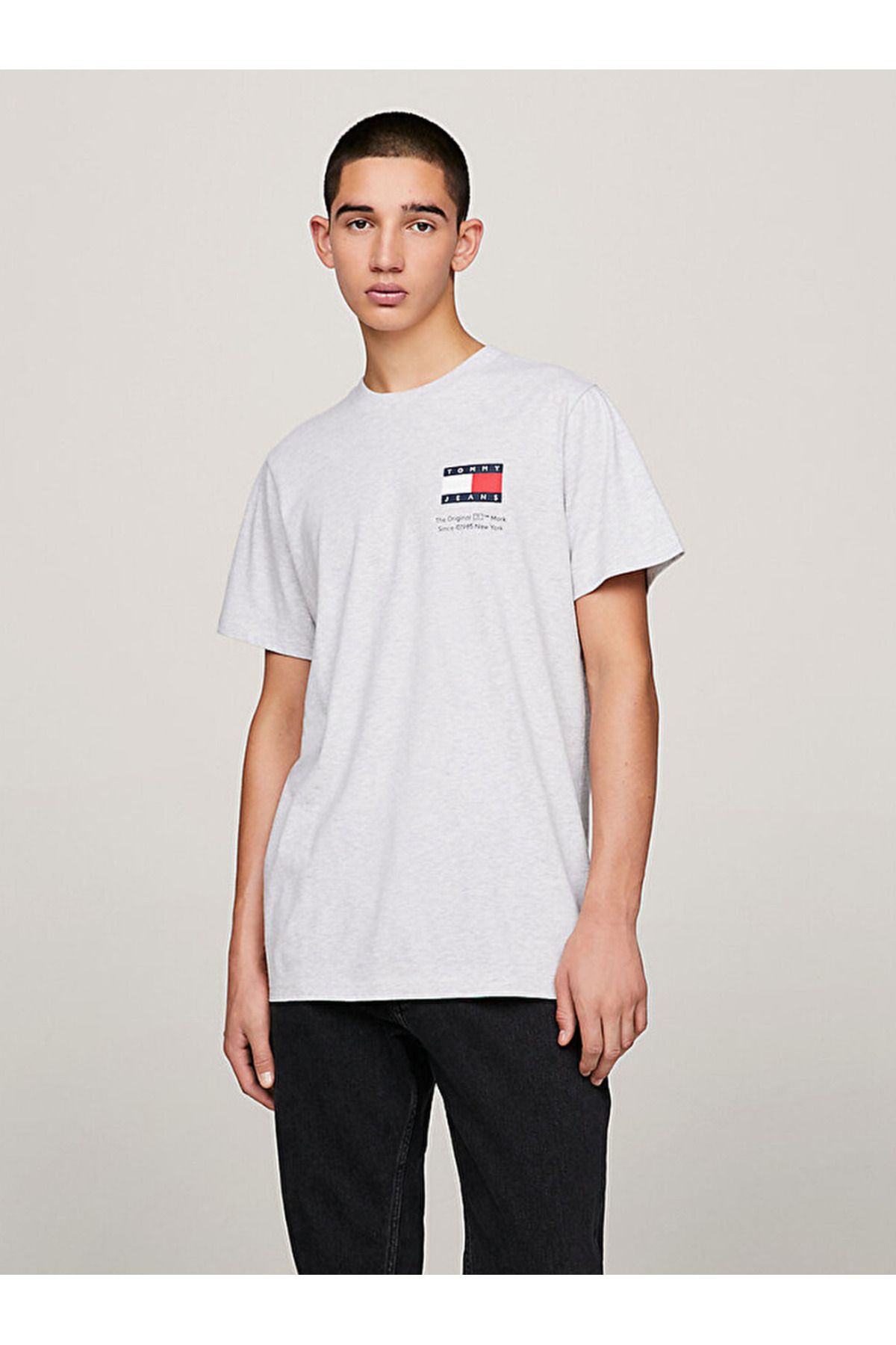 Tommy Hilfiger Essential Logo Slim Fit T-Shirt