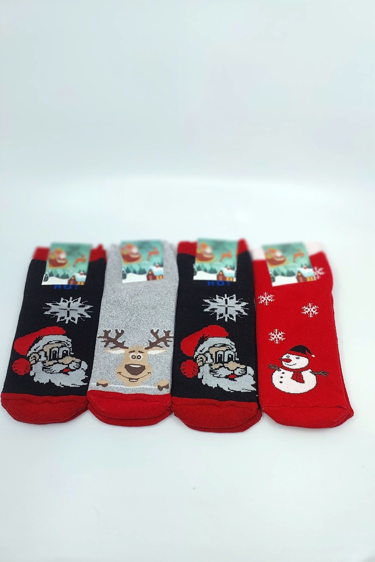 Genel Markalar 4lü Yılbaşı Christmas Noel Renkli Çorap Seti