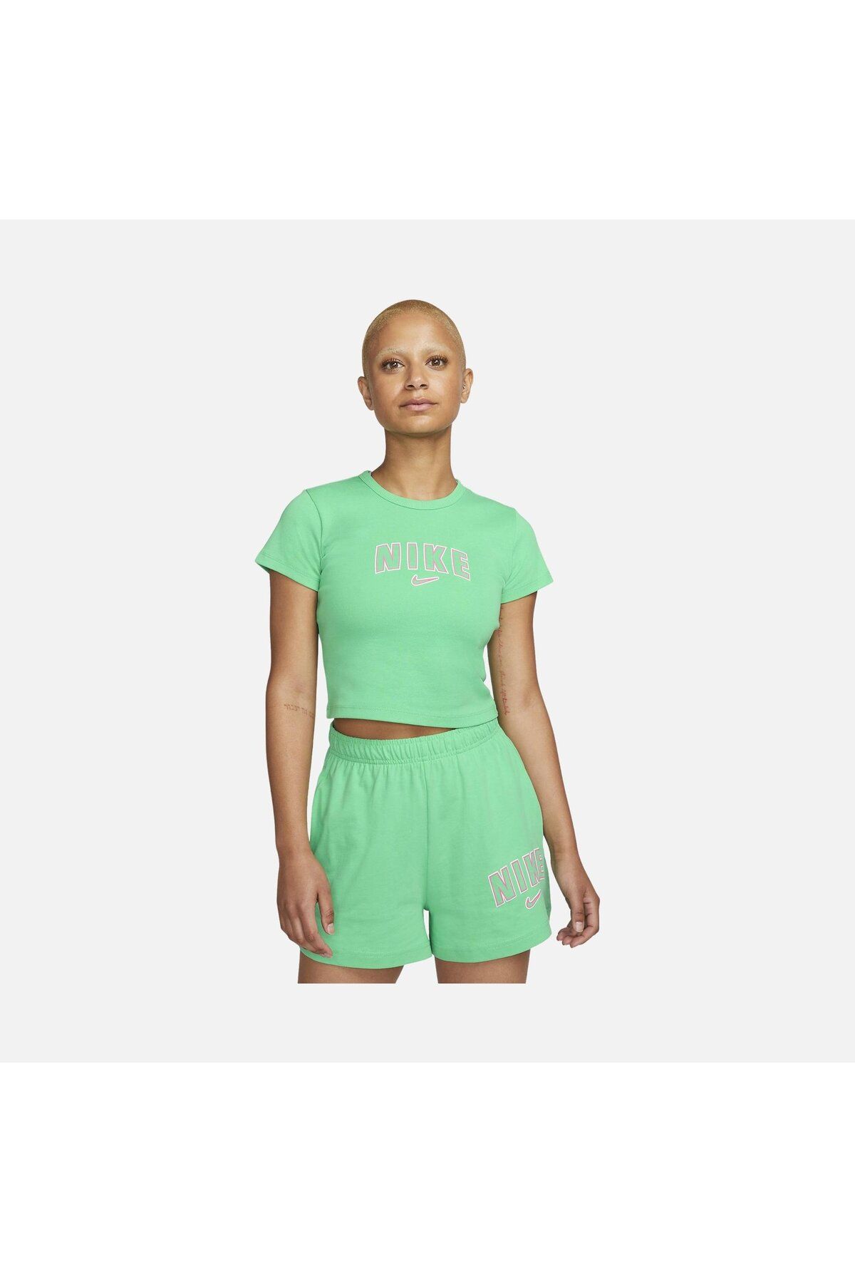 Nike Sportswear Yeşil Kadın Crop T-shirt