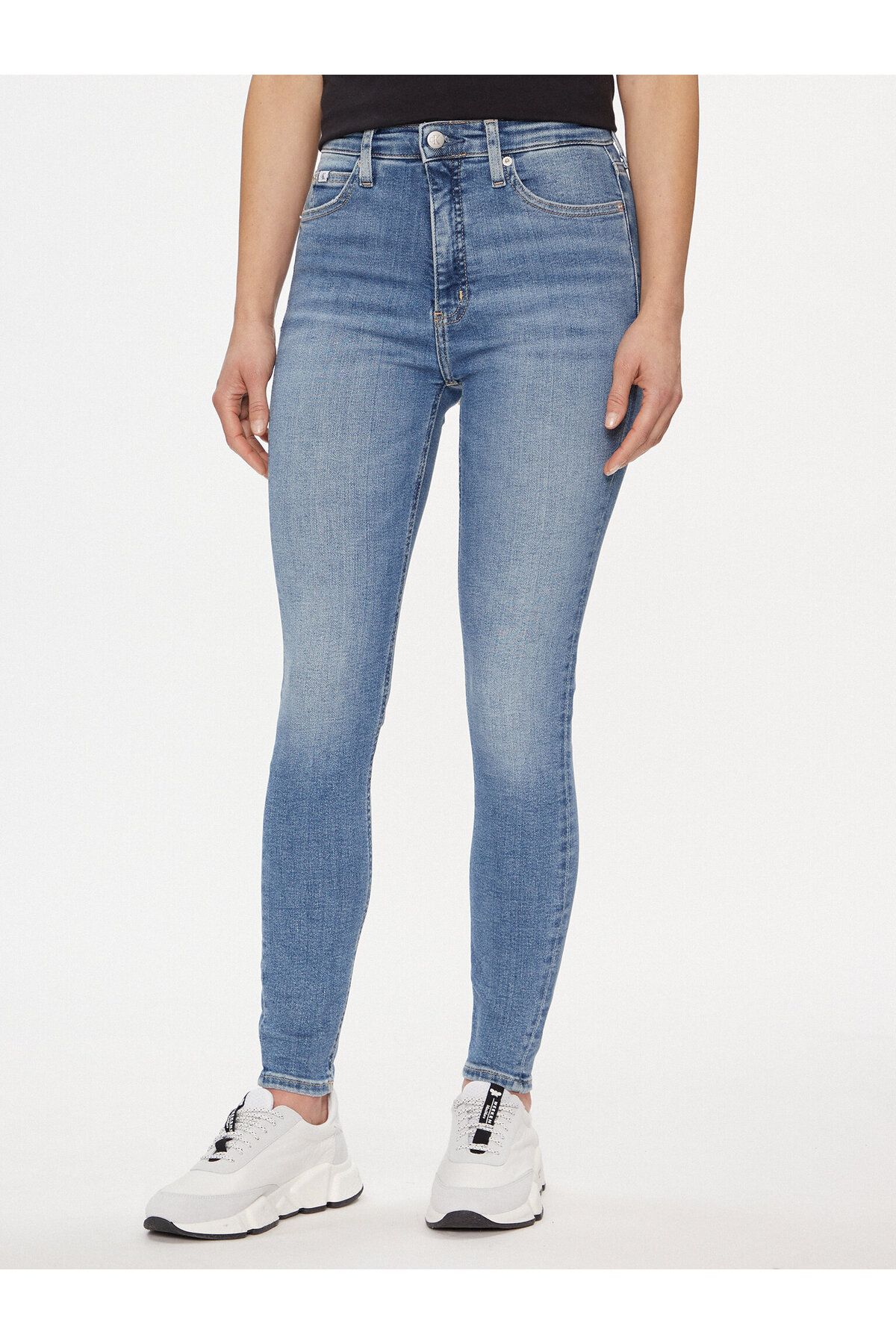 Calvin Klein Kadın Normal Belli Dar Kesim Düz Paça Mavi Jeans J20J222775-1AA