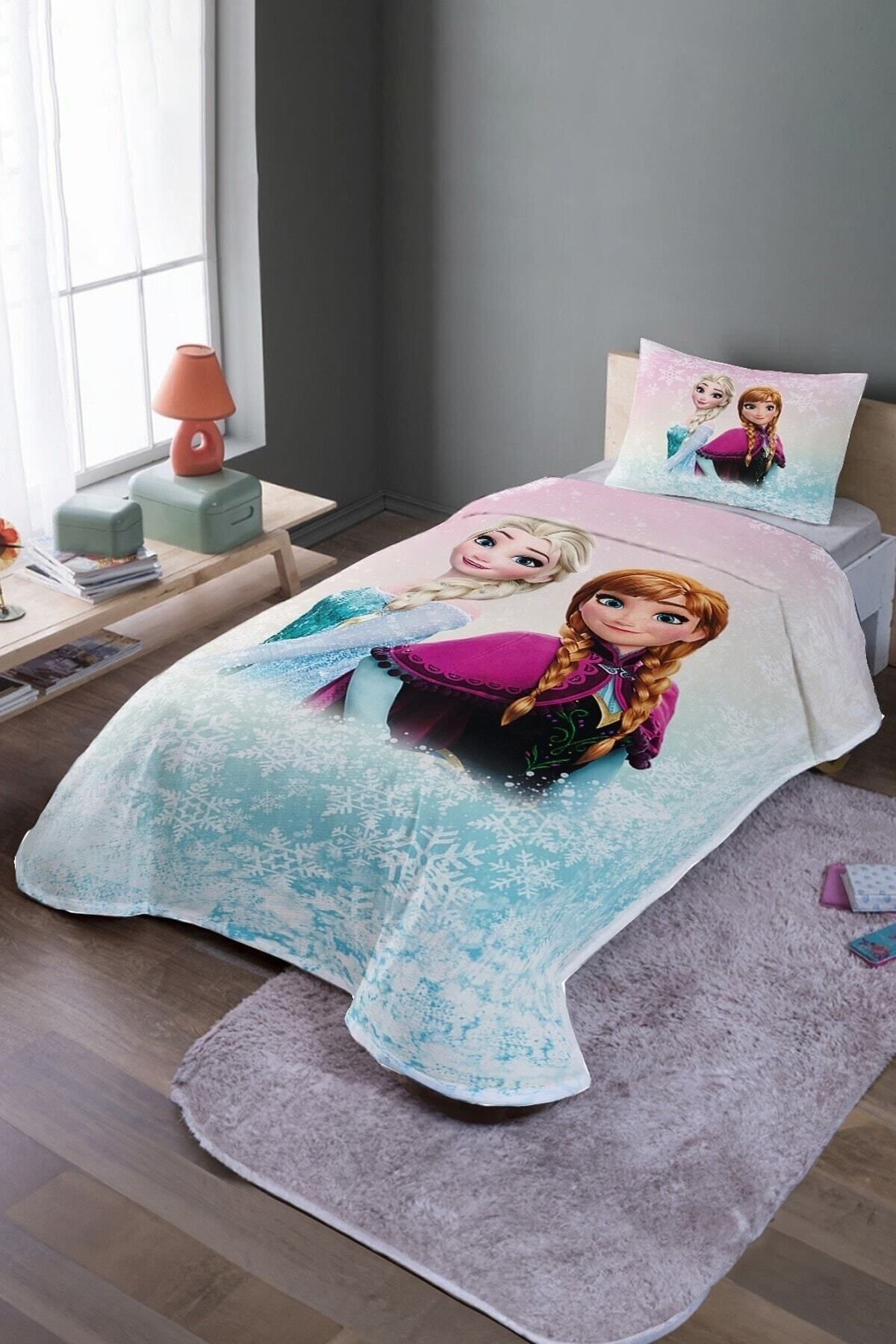 Rual Çocuk&Bebek OdasıKar Kristalleri Elsa Ve Anna Desenli Tek Kişilik Pike Takımı Ve Yatak Örtüsü