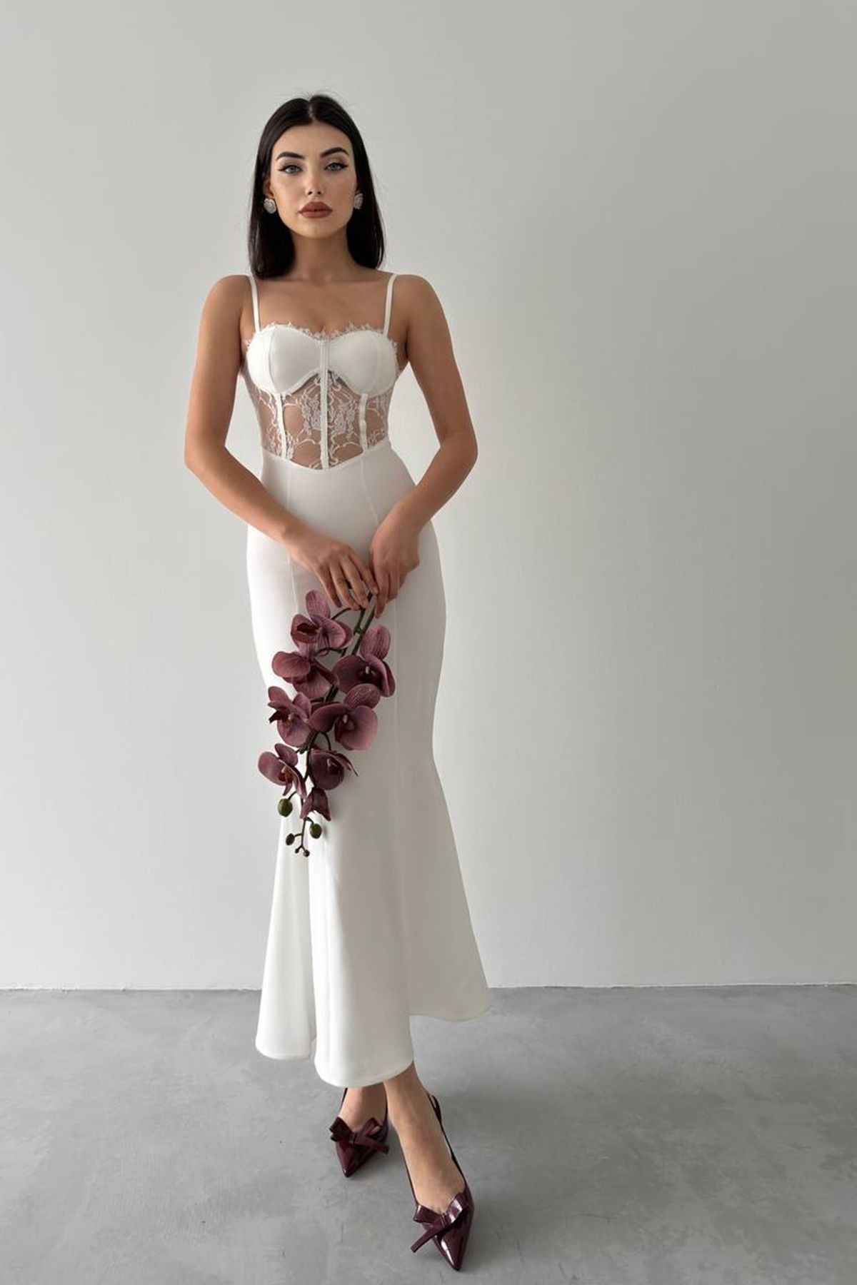 WOMAN VISION Kadın Beyaz Atlas Kumaş Transparan Dantel Detay Ayarlanabilir Askılı Tasarım Midi Elbise 229