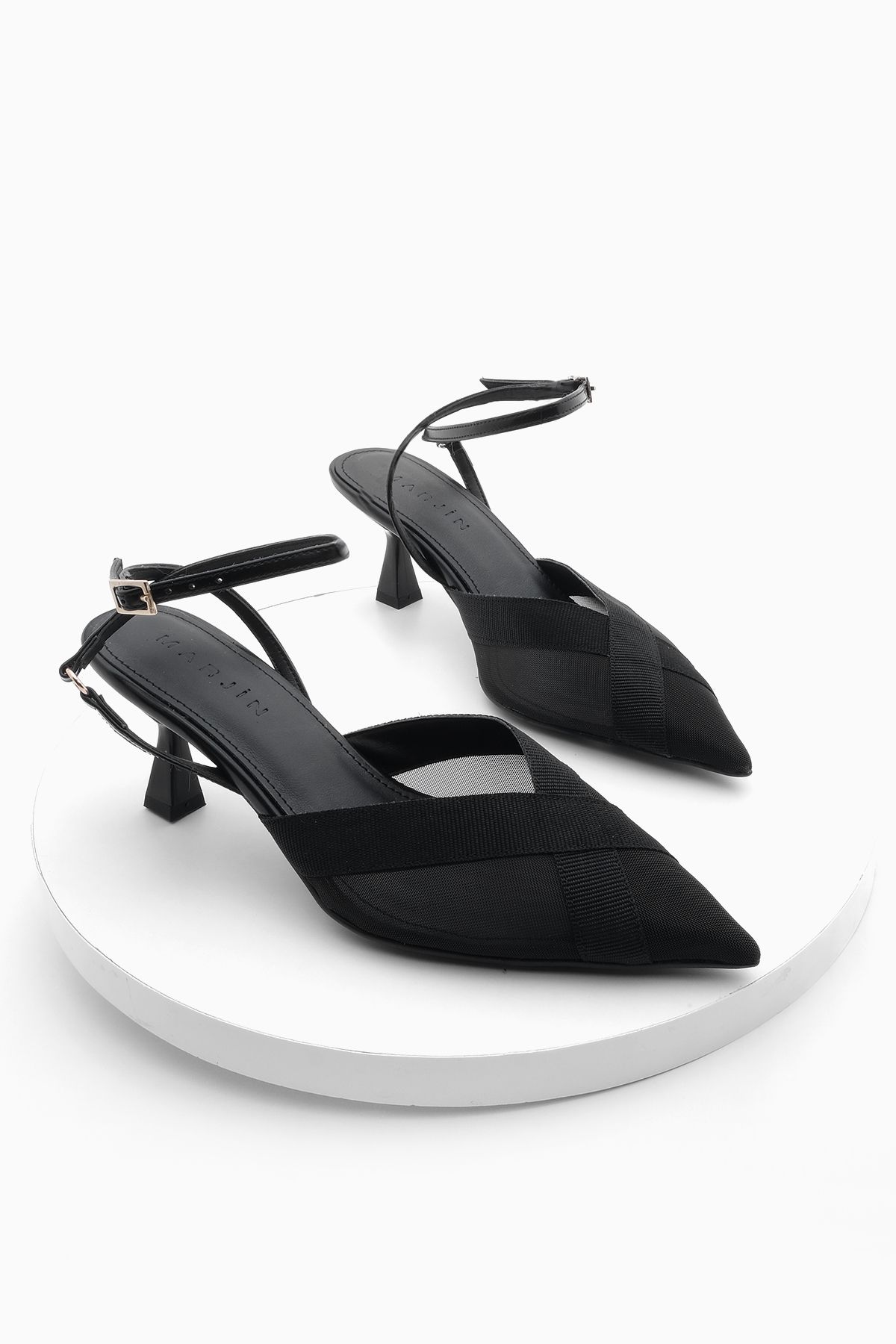 Marjin Kadın Sivri Burun File Detay Klasik Topuklu Ayakkabı Mires Siyah
