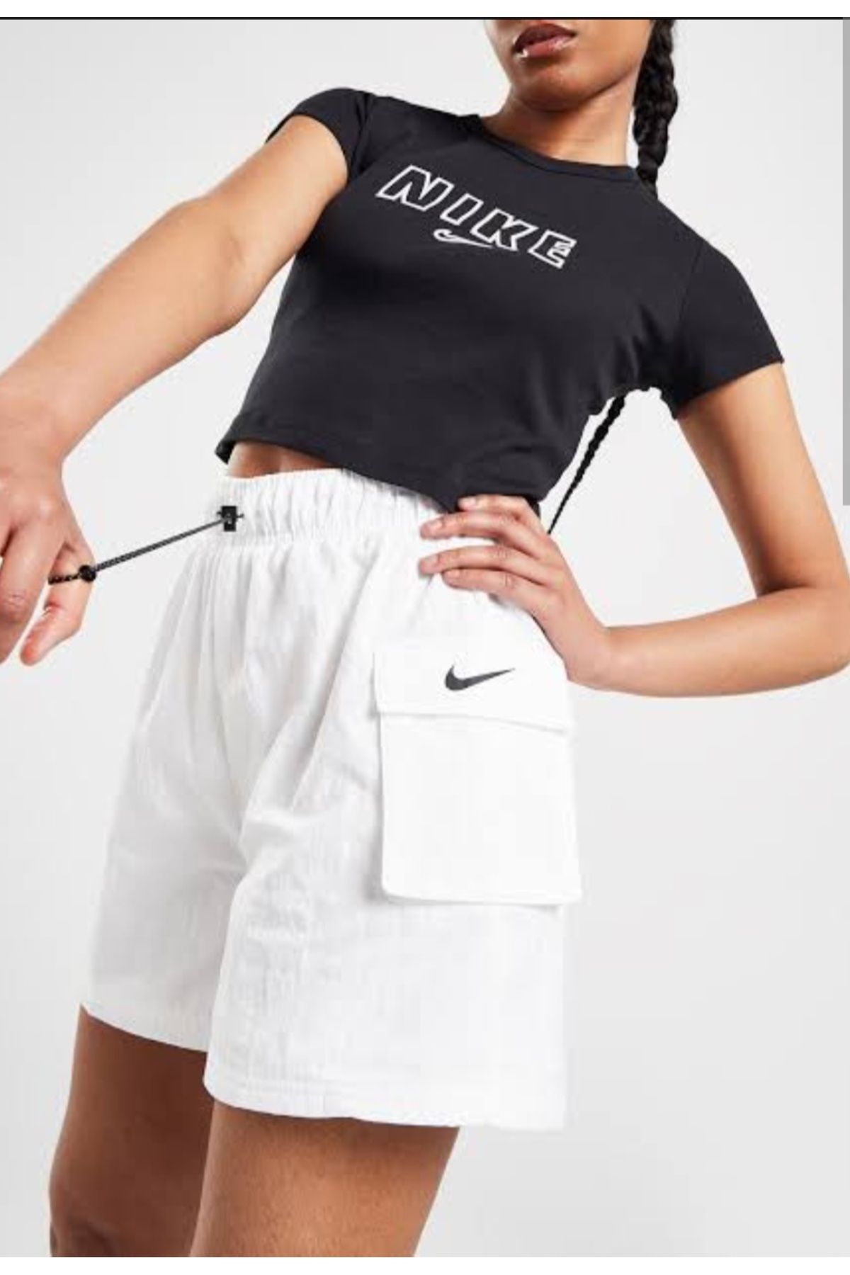 Nike Sportswear Essential Yüksek Belli Dokuma Beyaz Kadın Şortu DM6247-100