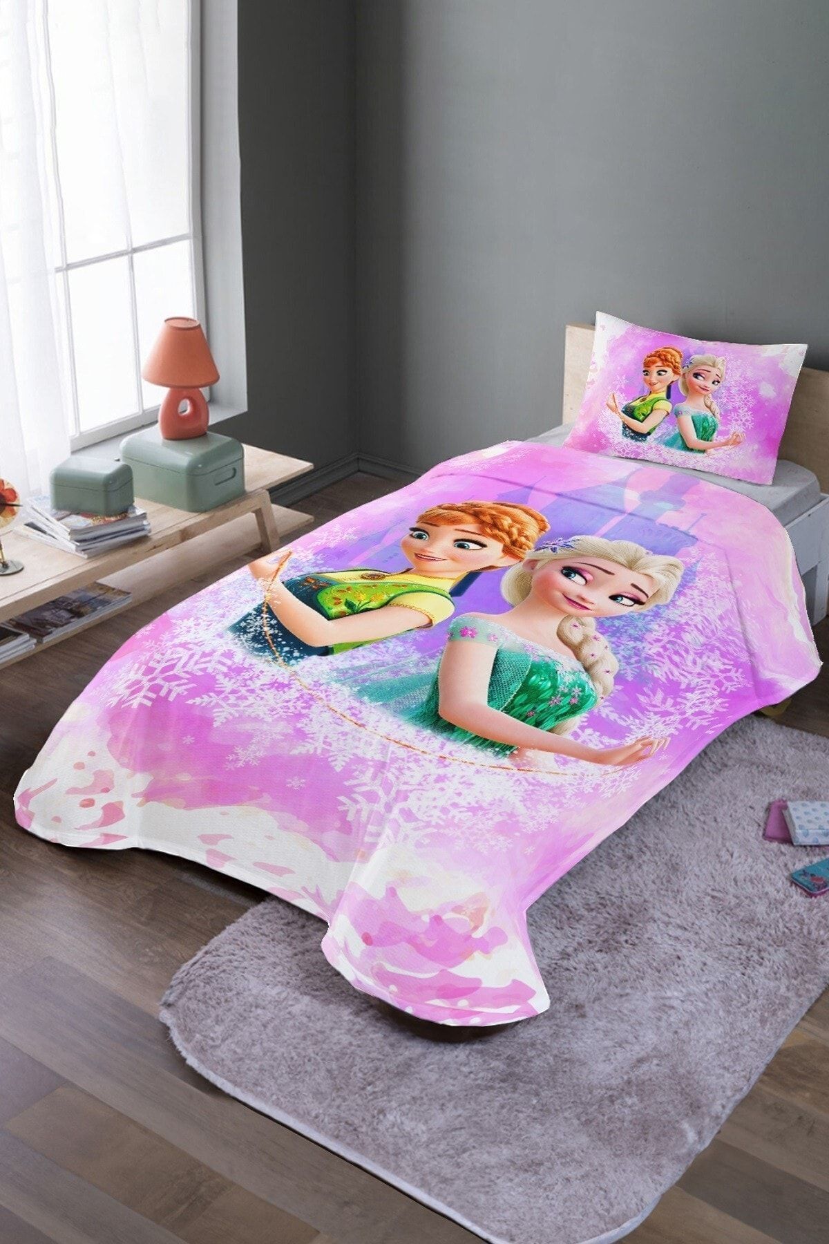 Rual Çocuk&Bebek OdasıRüya Kalesi Elsa Ve Anna Desenli Tek Kişilik Pike Takımı Ve Yatak Örtüsü