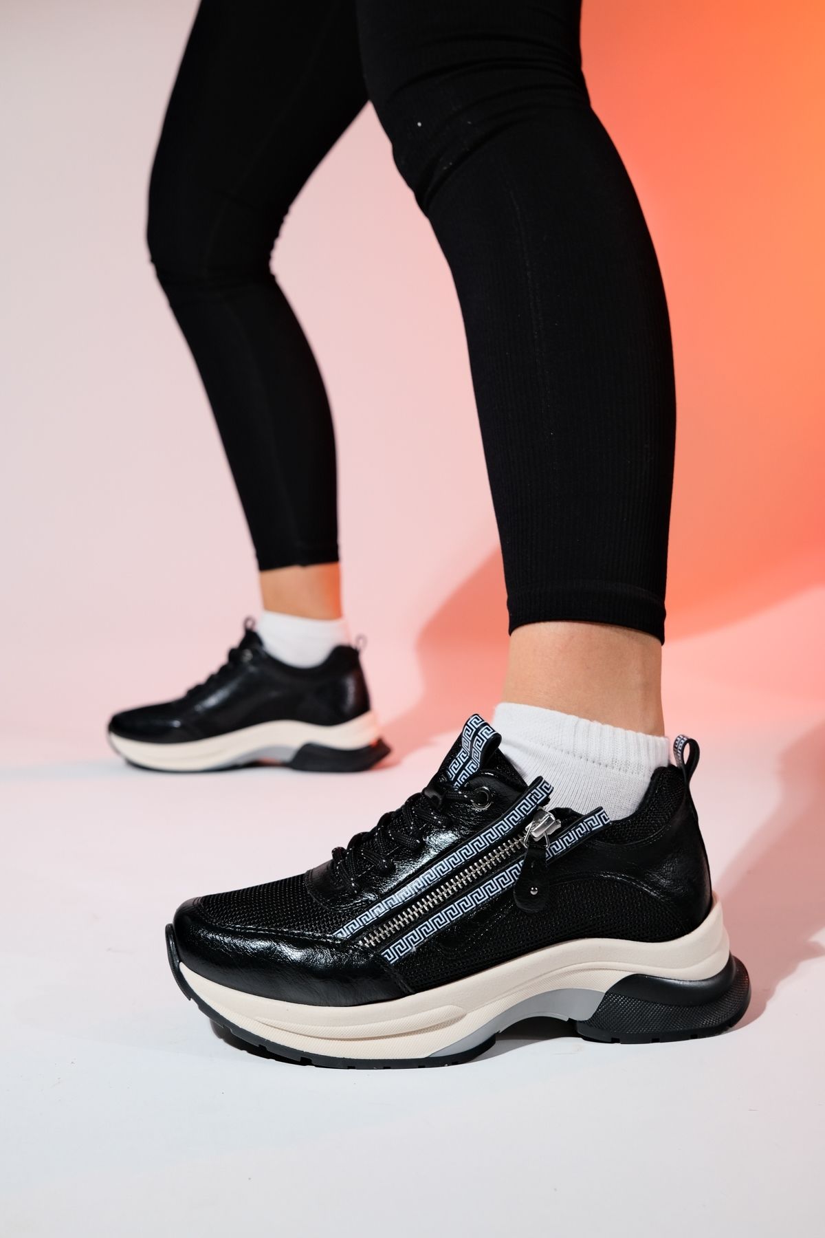 luvishoes OUDE Siyah Kadın Fermuarlı Kalın Taban Spor Sneakers