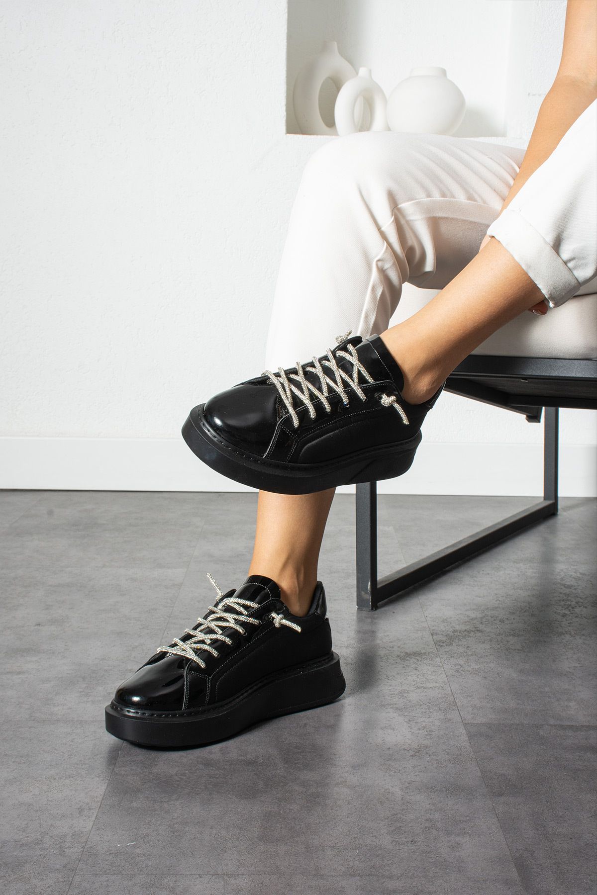ZABEXIA Siyah Rugan Taş Bağcıklı Rahat Kalın Taban Kadın Spor Ayakkabı Sneakers
