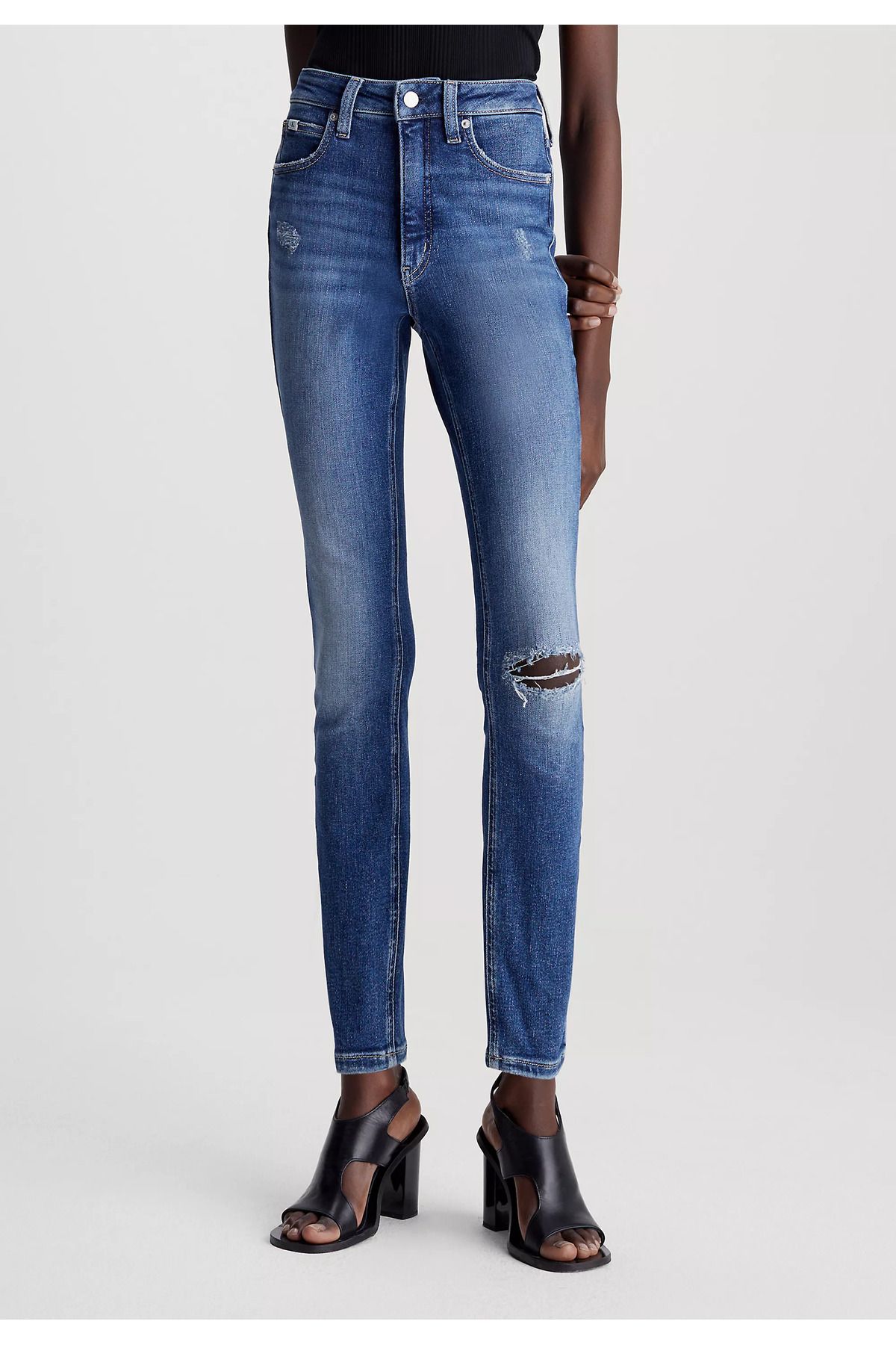 Calvin Klein Kadın Normal Belli Dar Kesim Düz Paça Mavi Jeans J20J223307-1BJ