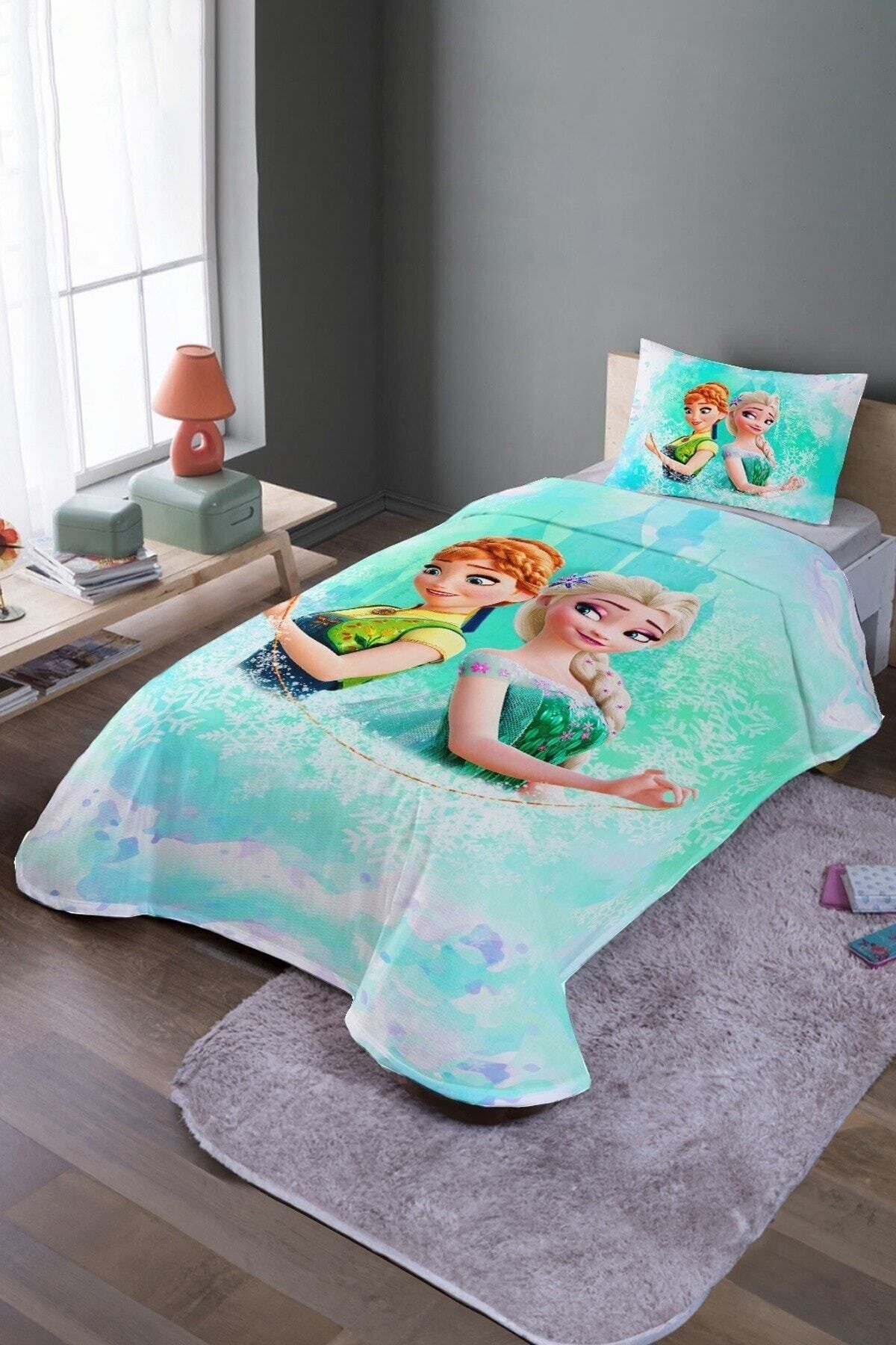 Rual Çocuk&Bebek OdasıYeşil Rüya Kalesi Elsa Ve Anna Desenli Tek Kişilik Pike Takımı Ve Yatak Örtüsü