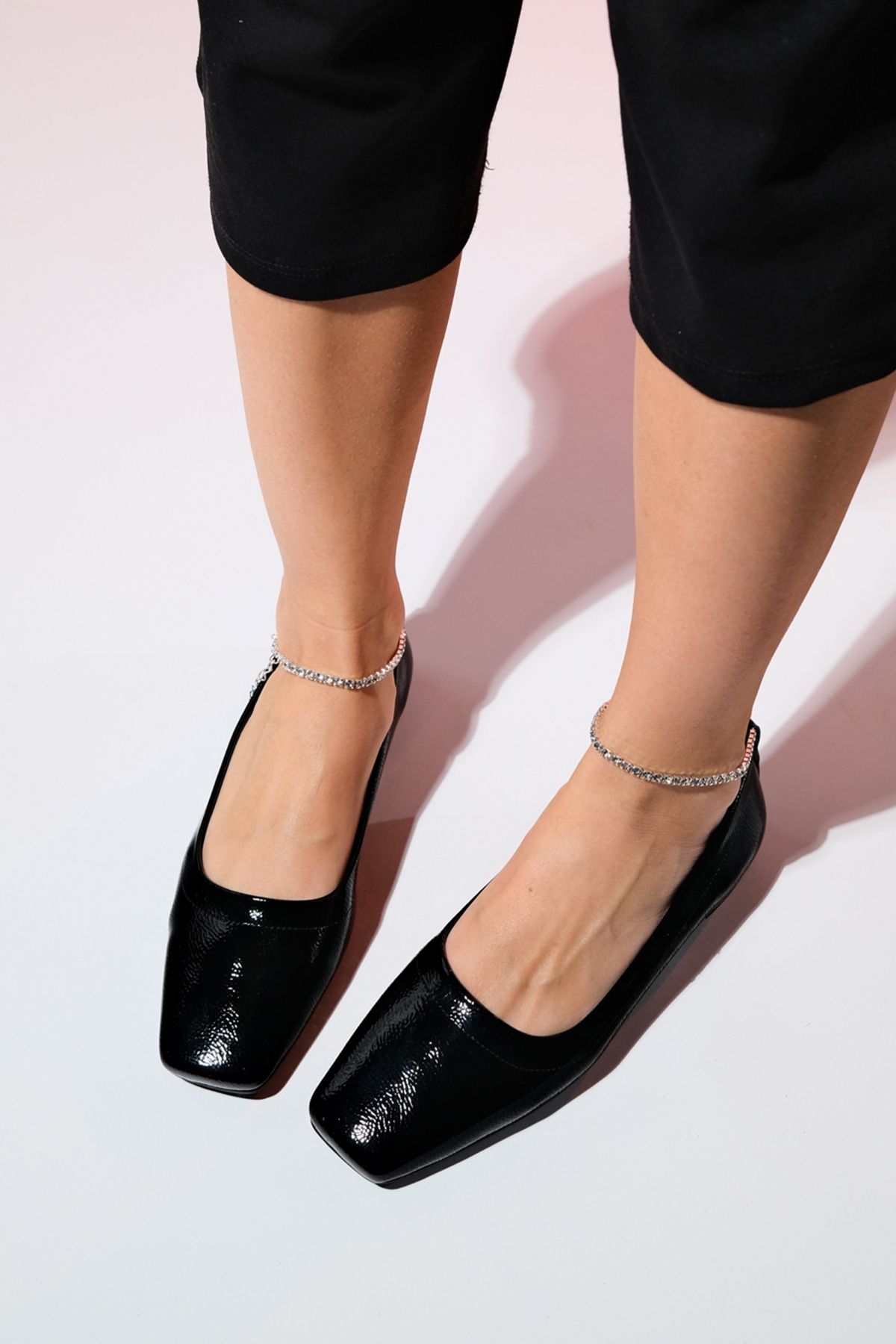 luvishoes POHAN Siyah Rugan Taş Detaylı Kadın Babet Ayakkabı