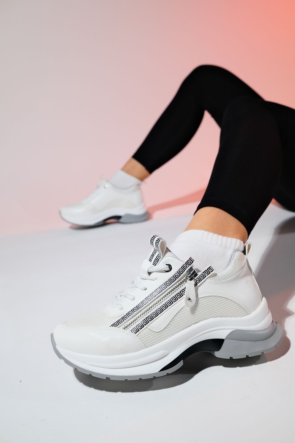 luvishoes OUDE Beyaz Kadın Fermuarlı Kalın Taban Spor Sneakers