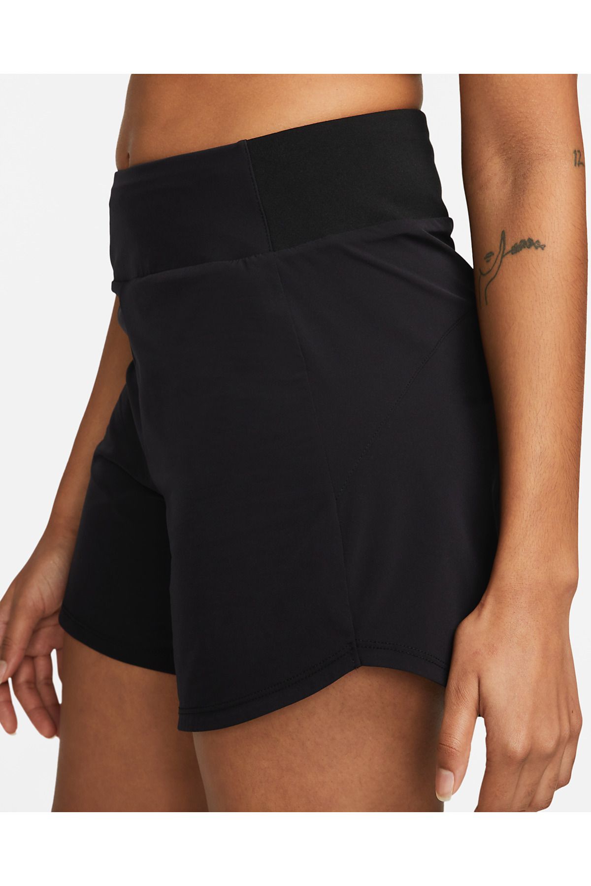 Nike Bliss Dri-FIT Normal Belli 13 cm Slip Astarlı Siyah Kadın Şortu
