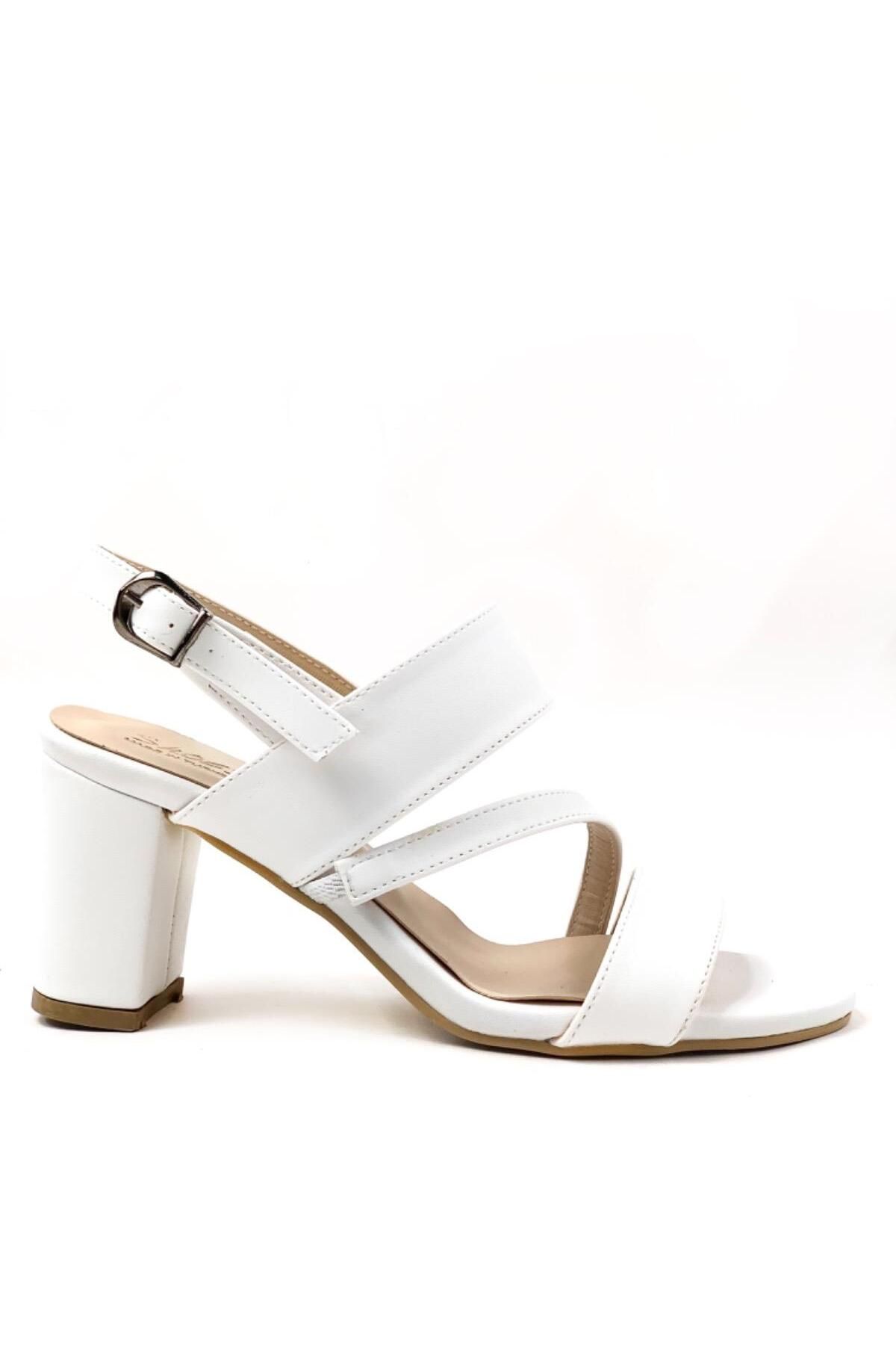 bescobel Kadın Ponya Beyaz Bilekten Bağlama Topuklu Günlük Sandalet Ayakkabı