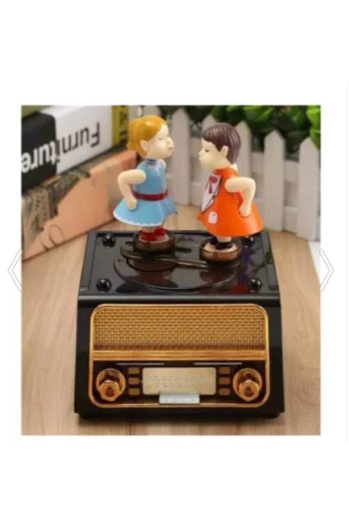 MOBGİFT Nostaljik Radyo Görünümlü Öpüşen Çift Müzik Kutusu