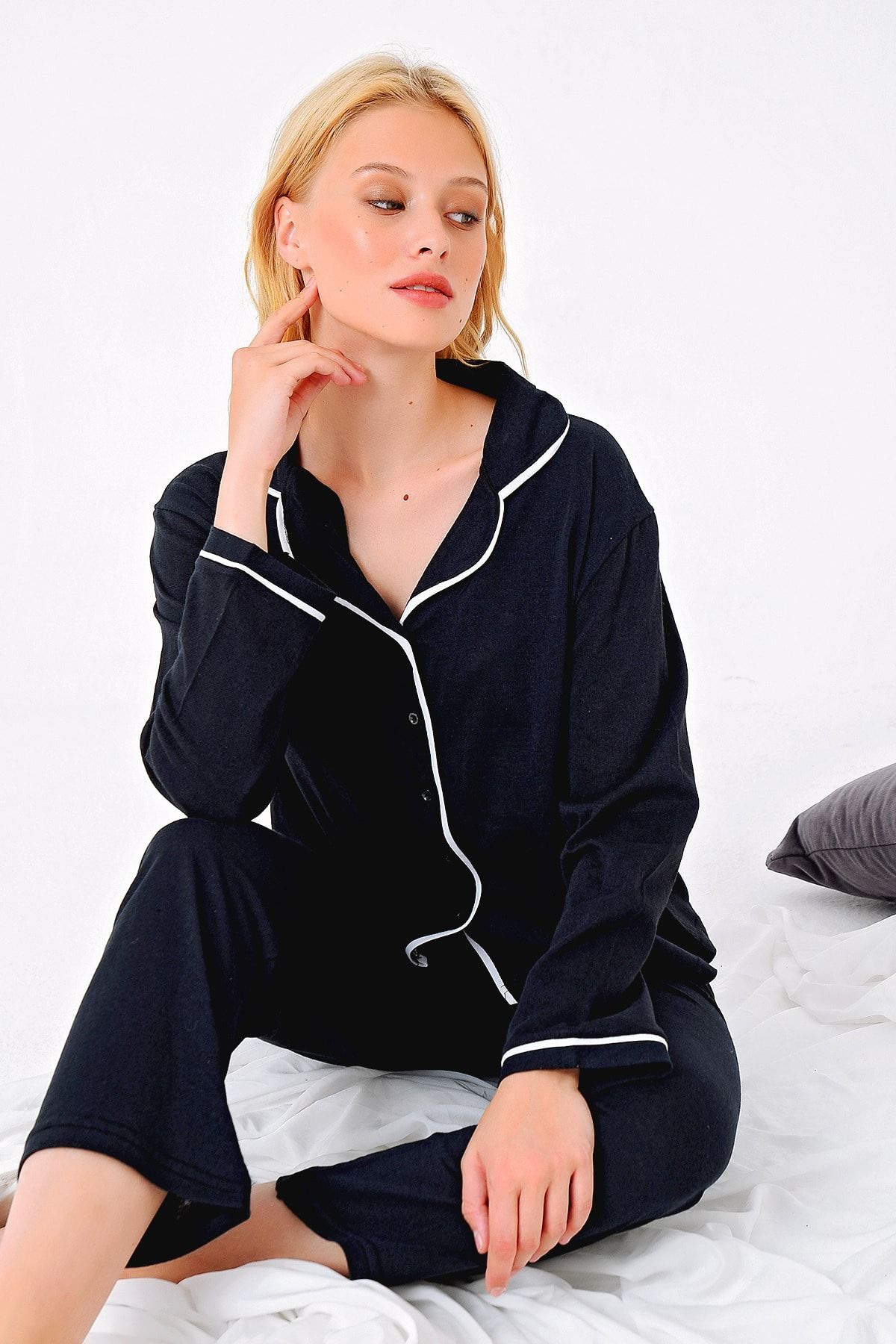 Trend Alaçatı Stili Kadın Siyah Gömlek Yaka Pijama Takım ALC-X4875
