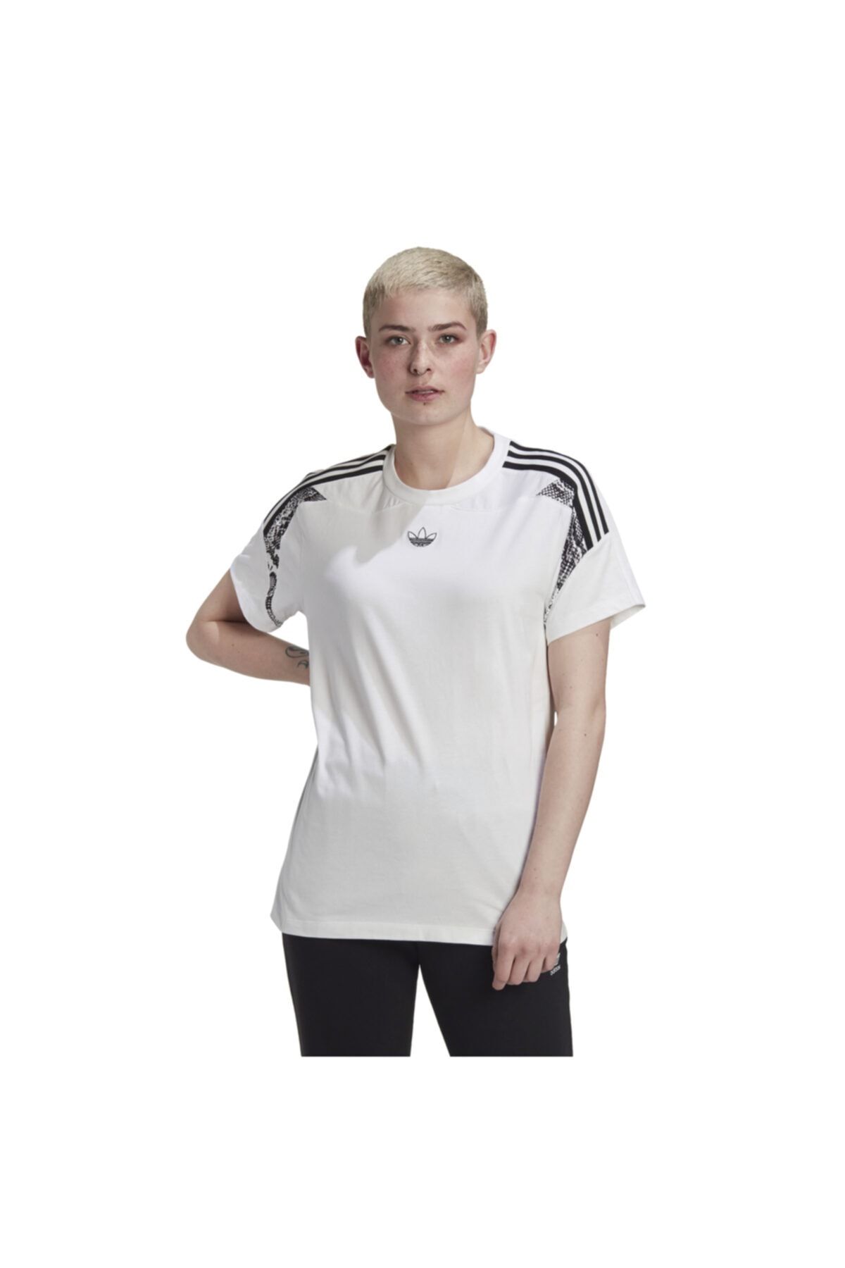 adidas Kadın Beyaz Boyfriend Tişört