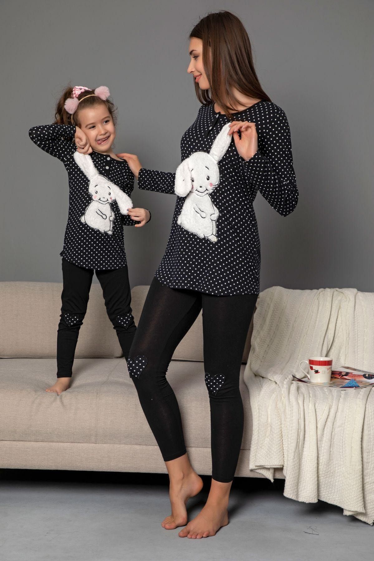 Siyah İnci Çocuk Pamuklu Likrali Düğmeli Nakışlı Pijama Takım