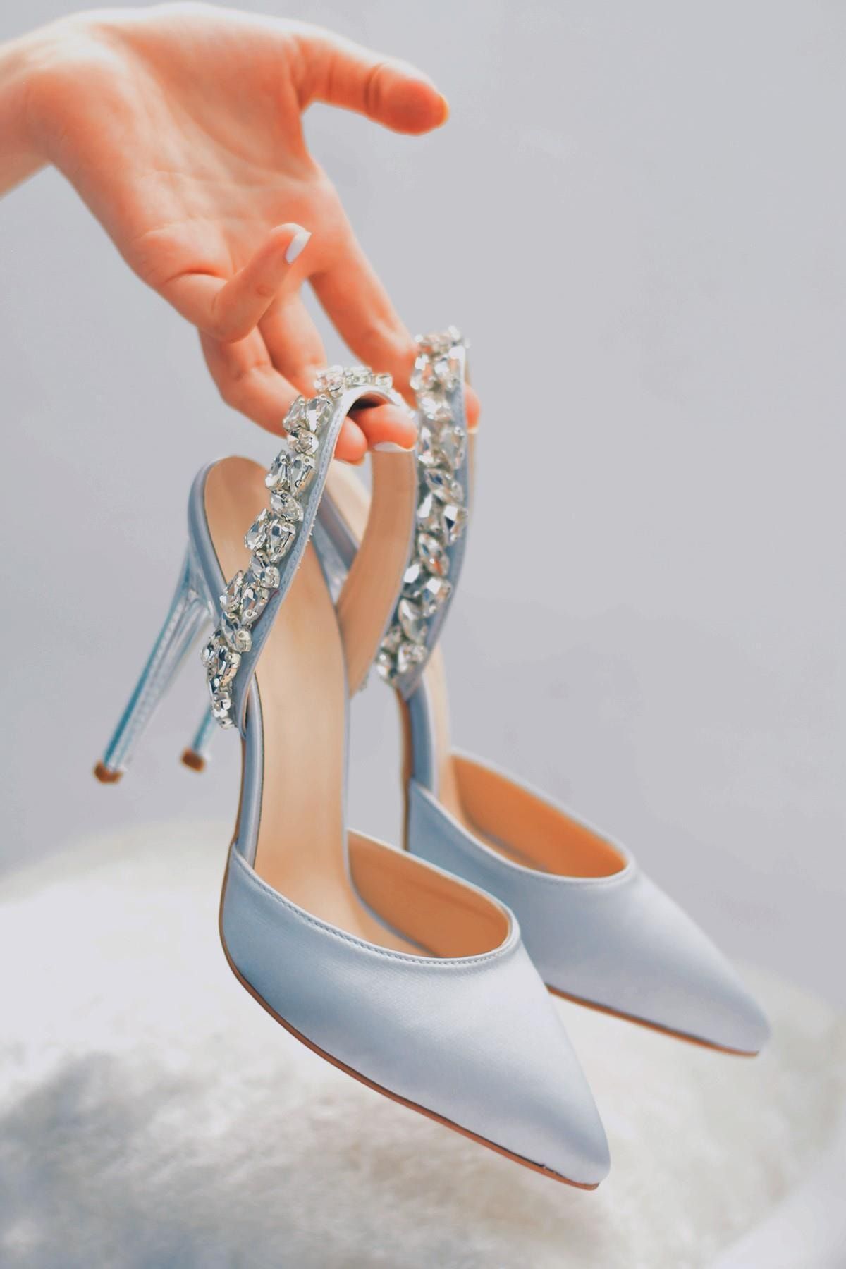 SHOEBELLAS Gent Beyaz Saten Kadın Topuklu Ayakkabı