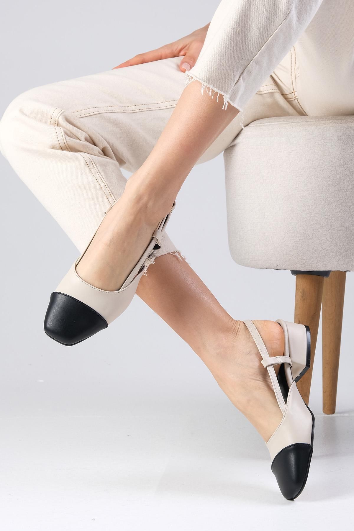 Mio Gusto Hilda Ten Rengi Arkası Açık Yandan Tokalı Kadın Kısa Topuklu Ayakkabı
