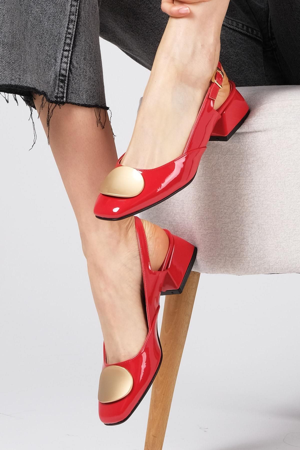Mio Gusto Caroline Kırmızı Renk Rugan Arkası Açık Kadın Kısa Topuklu Ayakkabı