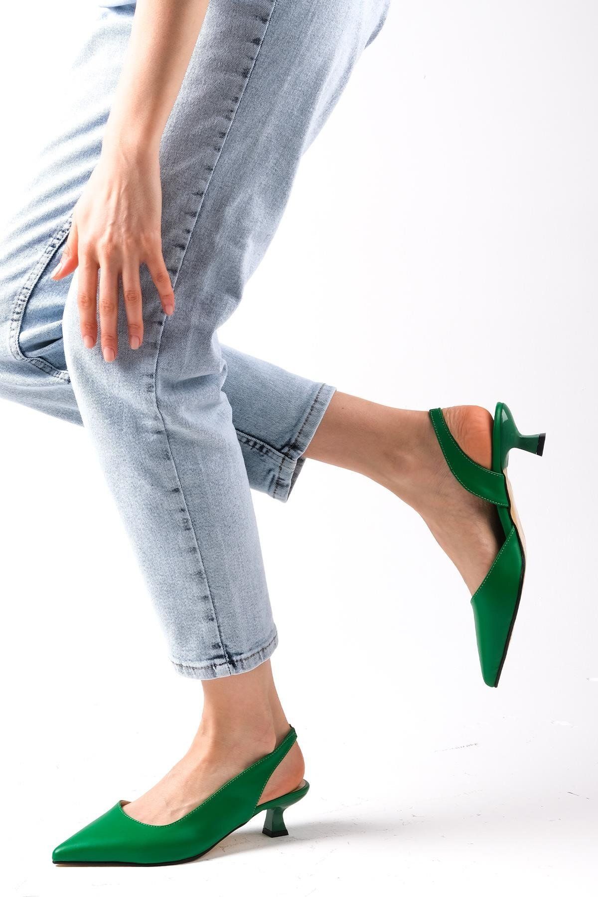 Mio Gusto Mitzie Yeşil Renk Arkası Açık Kısa Topuklu Kadın Ayakkabı
