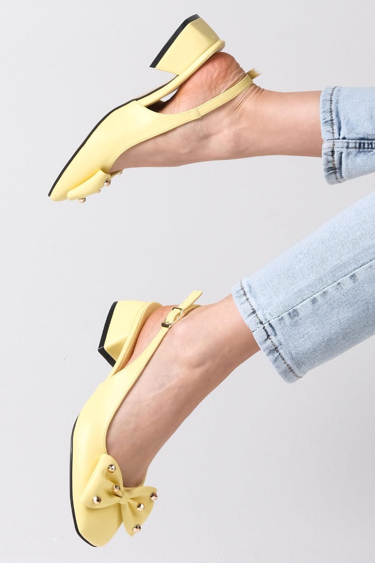 Mio Gusto Vera Sarı Renk Arkası Açık Kadın Kısa Topuklu Ayakkabı