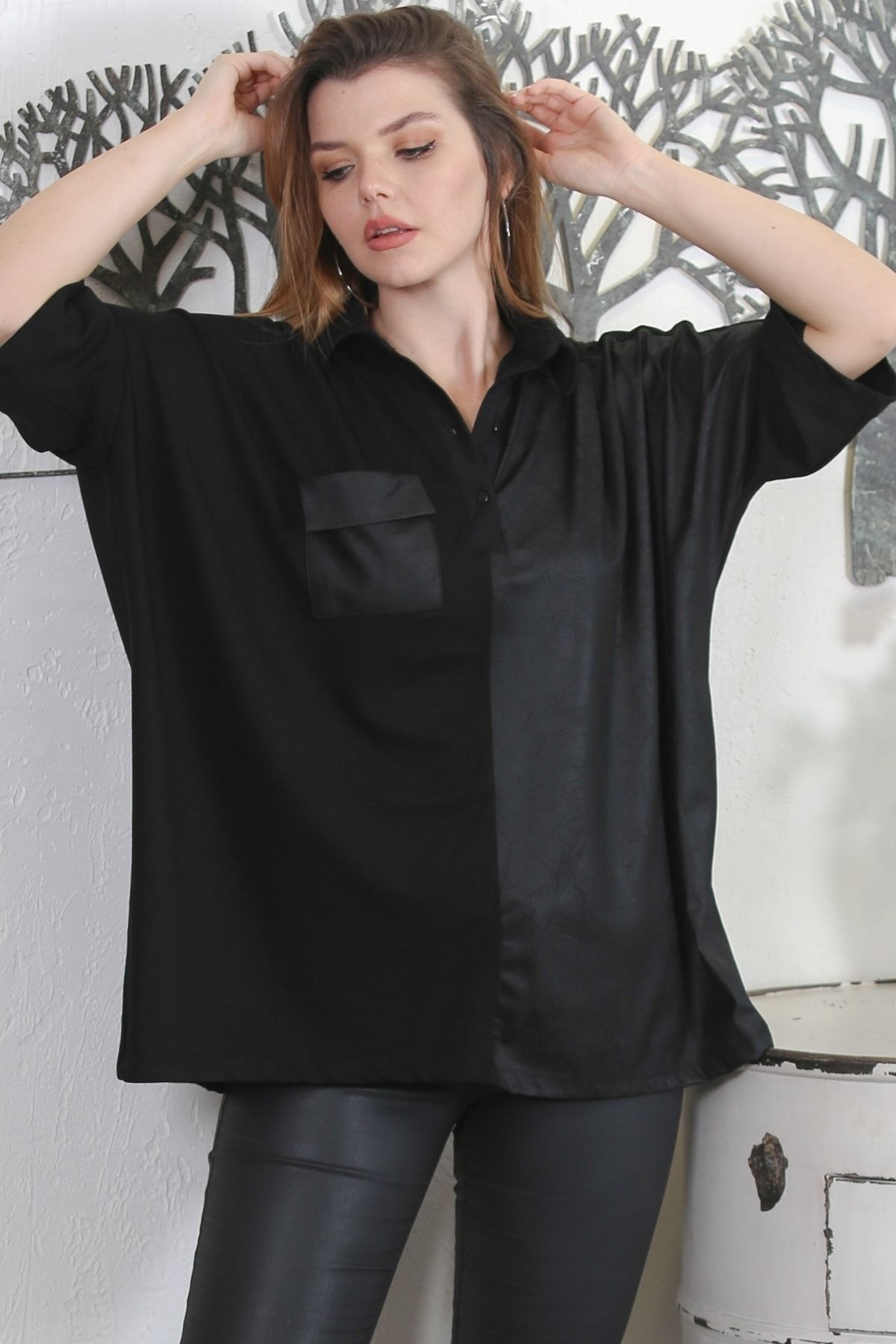 Chiccy Siyah Gömlek Yaka 3/4 Kol Cepli Deri Garnili Örme Oversize Casual Bluz