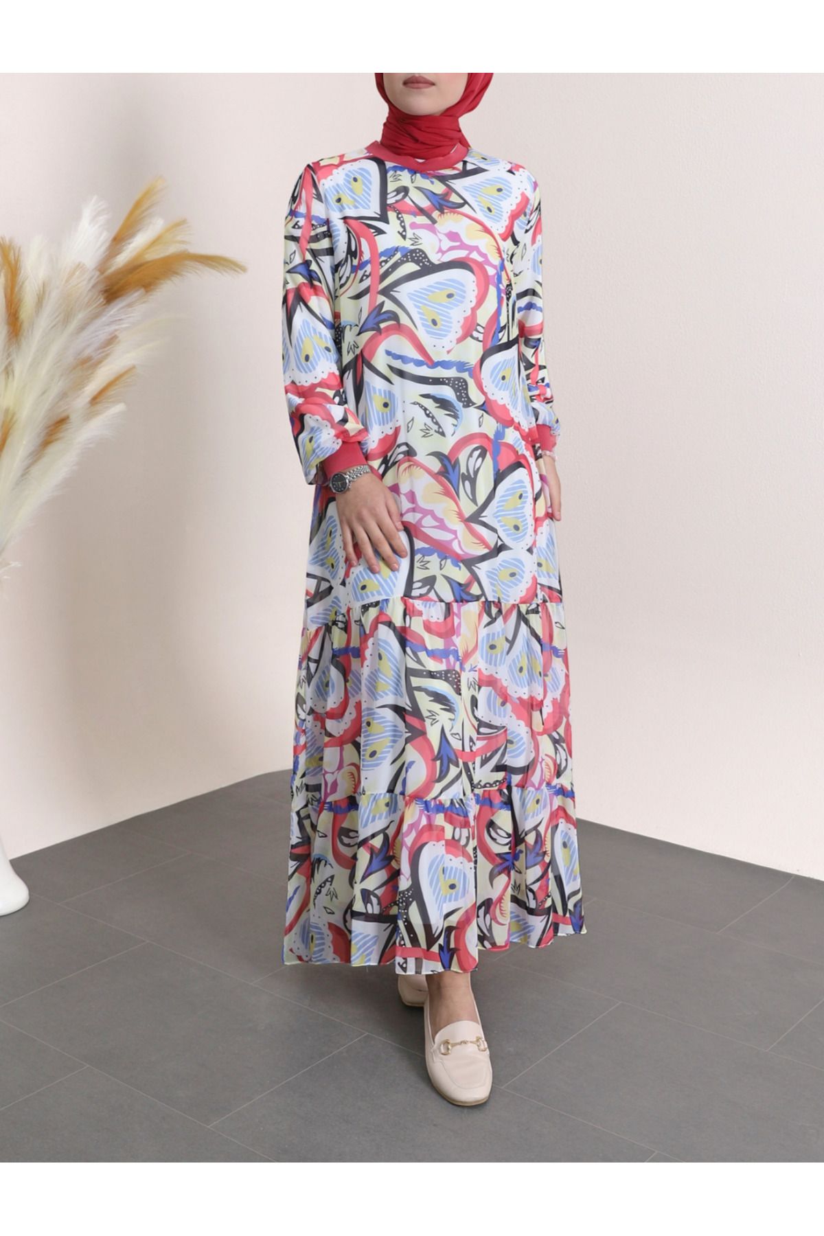 Modamorfo Yakası Ribanalı Eteği Katlı Desenli Şifon Elbise
