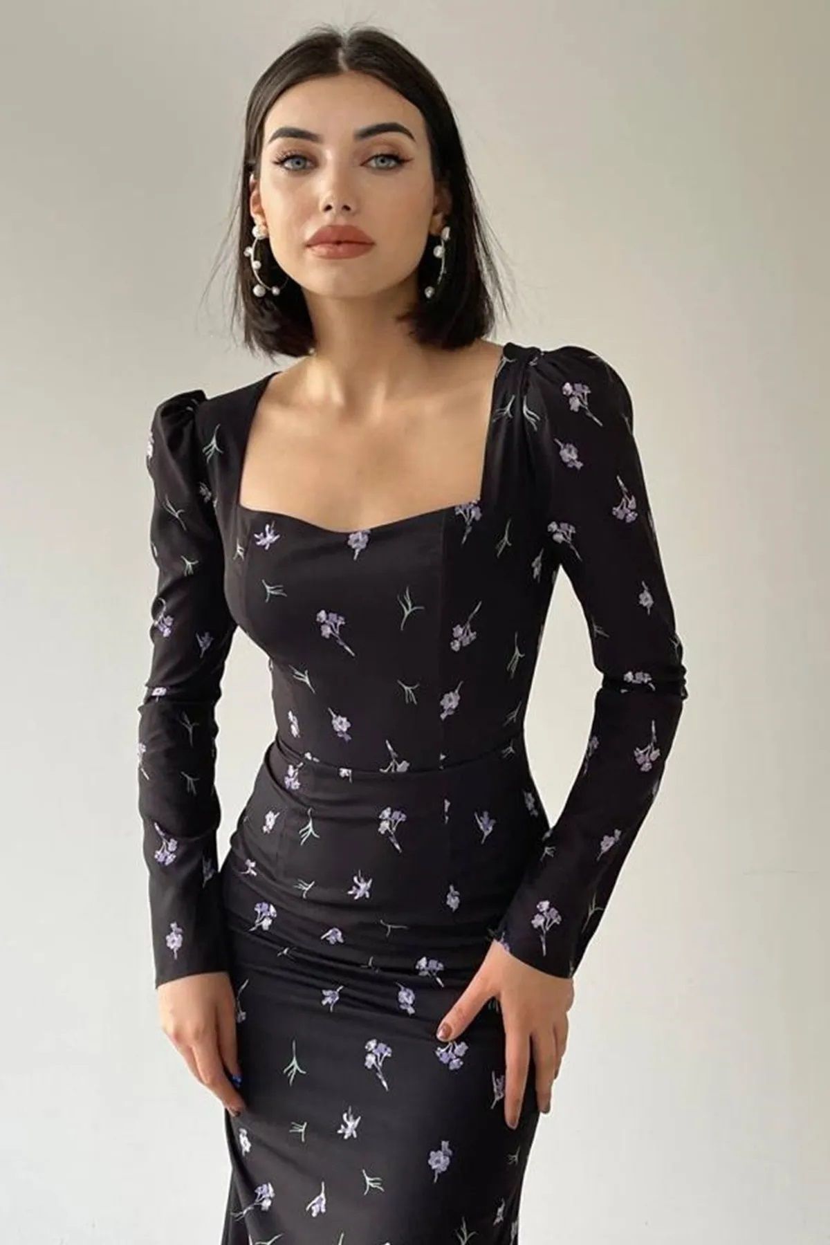 WOMAN VISION Kadın Çiçek Desenli Krep Kumaş Kare Yaka Uzun Kollu Midi Boy Siyah Elbise 208
