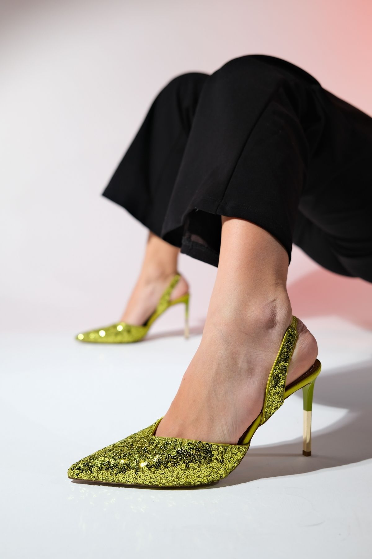 luvishoes OVERAS Yeşil Payetli Sivri Burun Kadın İnce Topuklu Abiye Ayakkabı
