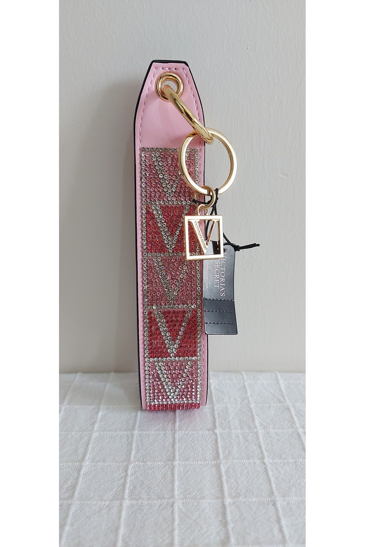 Victoria's Secret Victoria Taşlı Wristlet Strap Anahtarlıklı Çanta Süsü