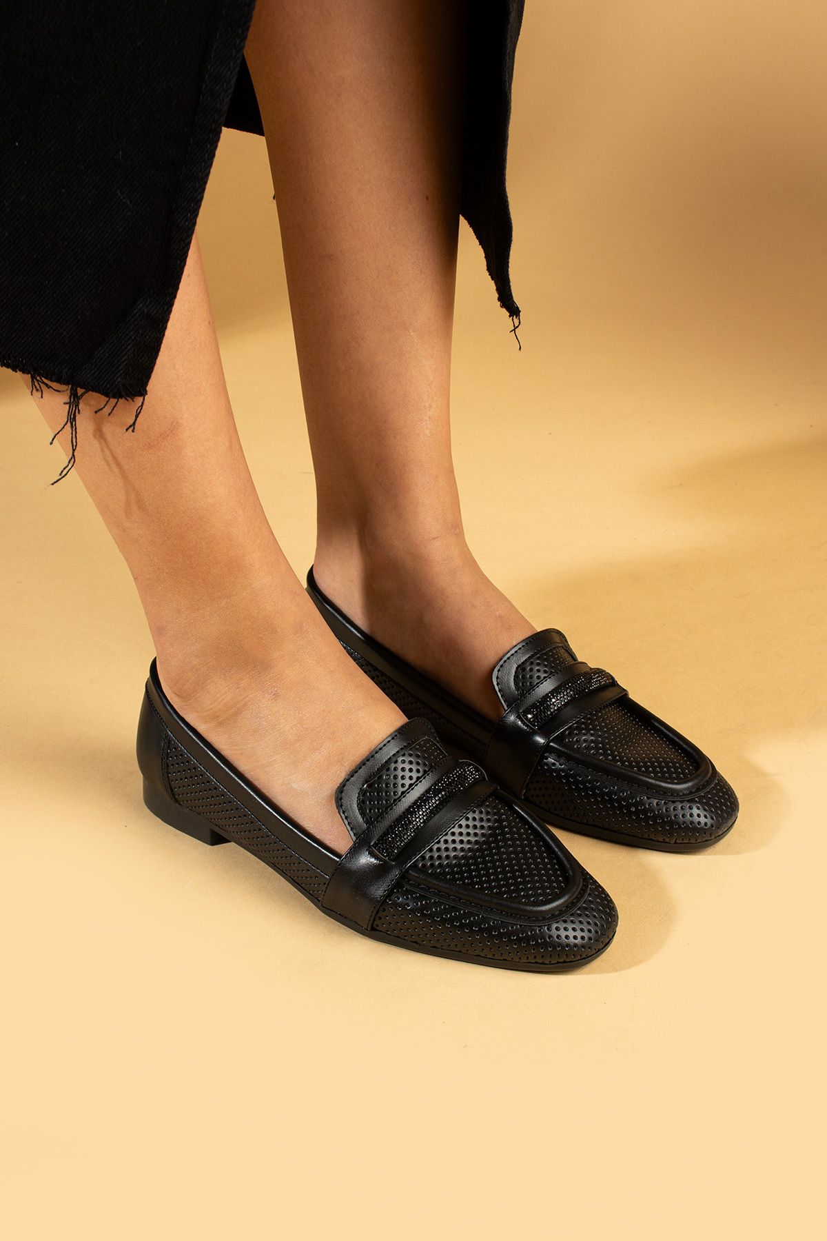 Pembe Potin Kadın Babet Siyah Taş Tokalı Hafif Rahat Taban Şık Günlük Ayakkabı