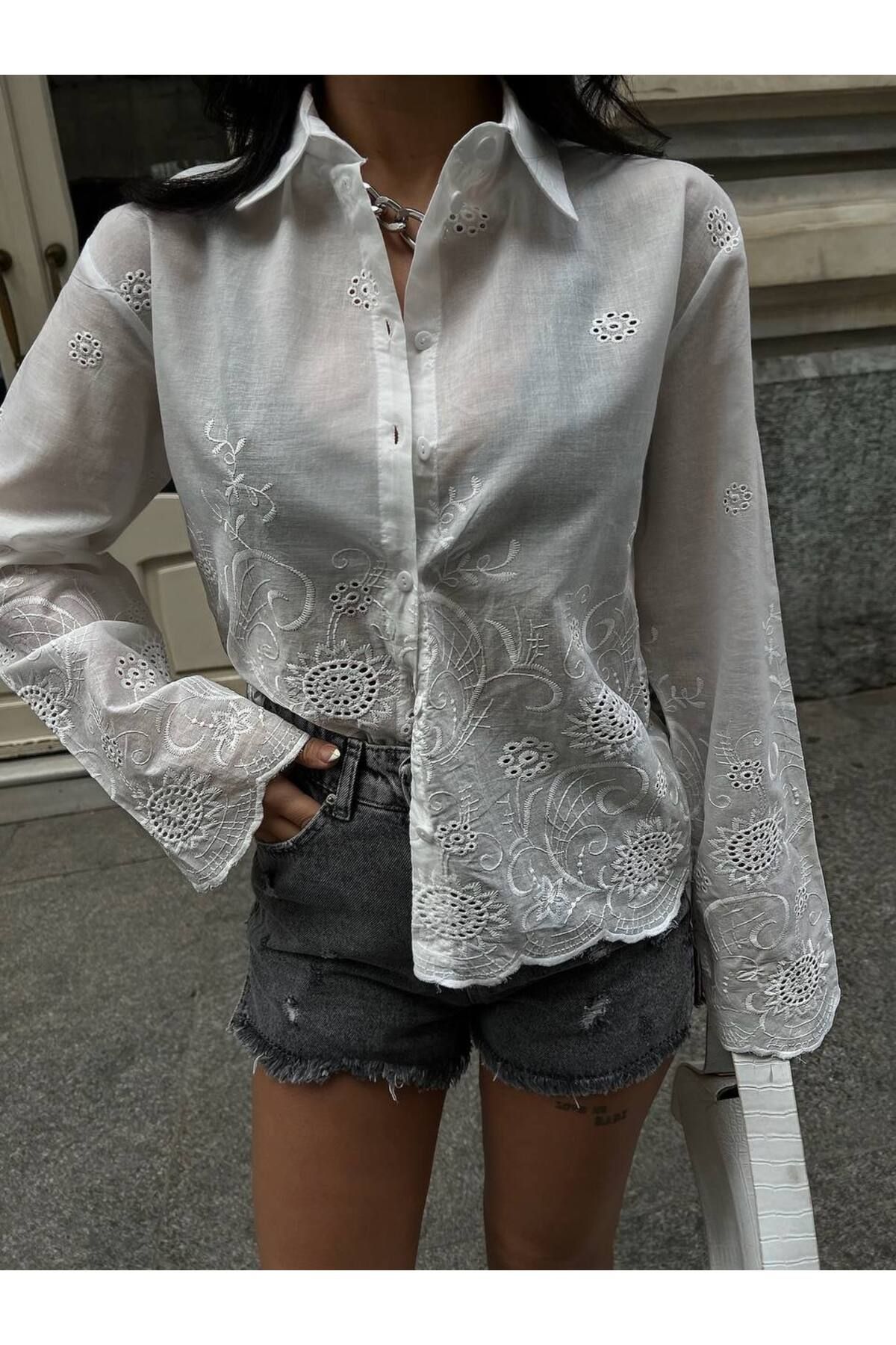 GM Butikk Kadın Beyaz İşlemeli Tasarım Gömlek